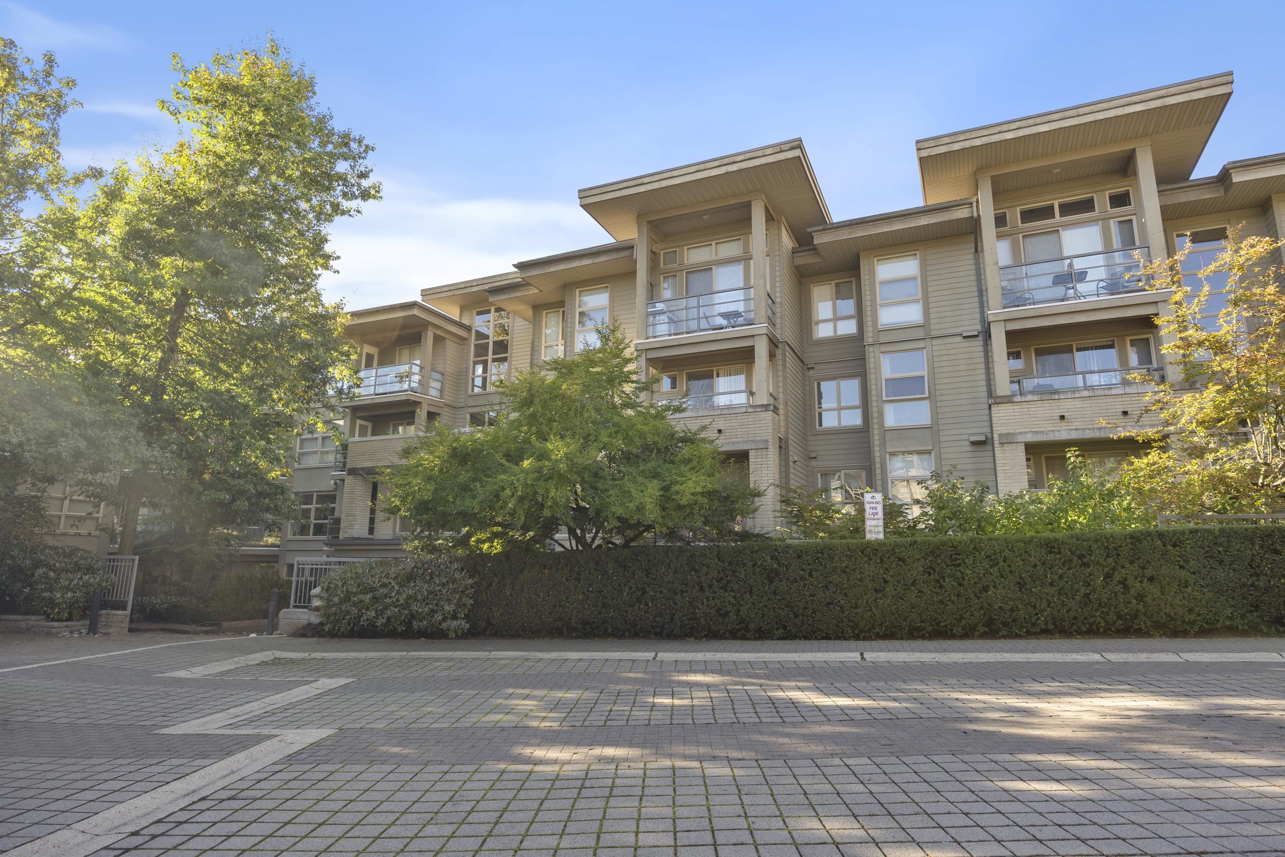 310 9339 UNIVERSITY CRESCENT, R3056395, BC,