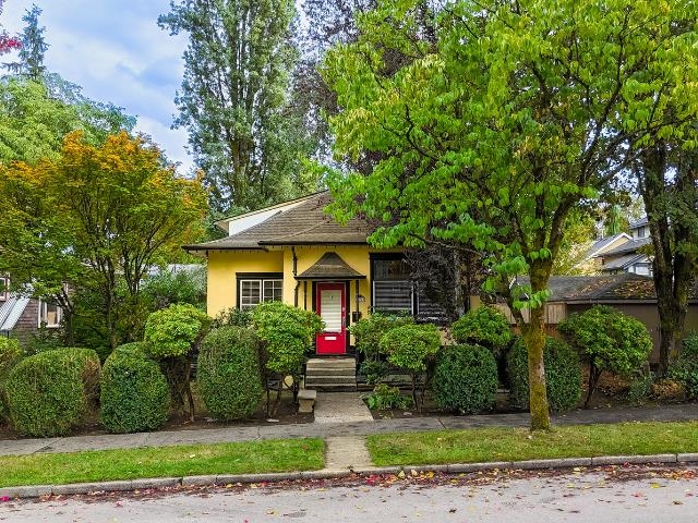 124 SIXTH AVENUE, New Westminster BC V3L 1T4, R3056451, BC,