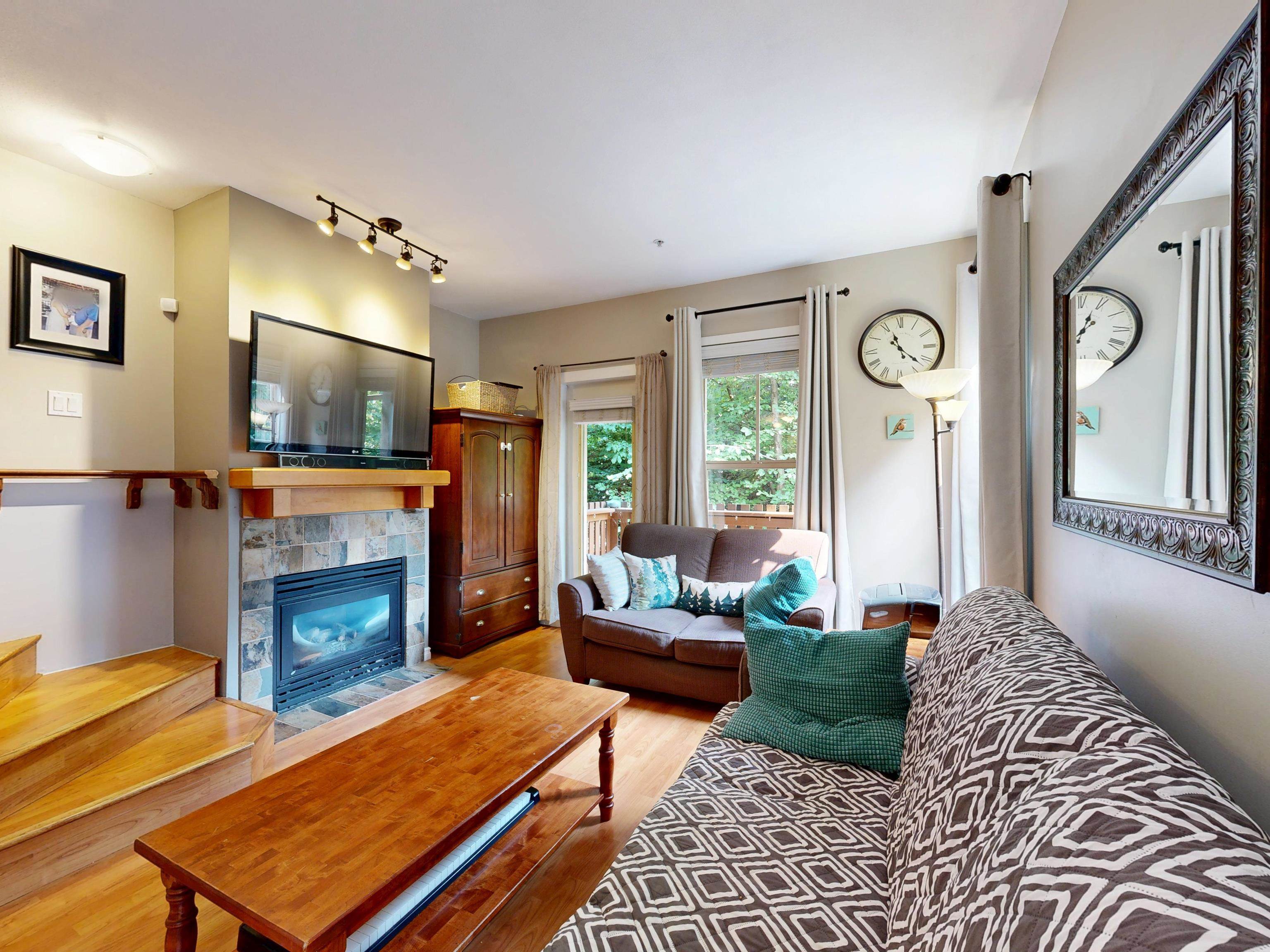 227 15 SIXTH AVENUE, R3056485, BC,