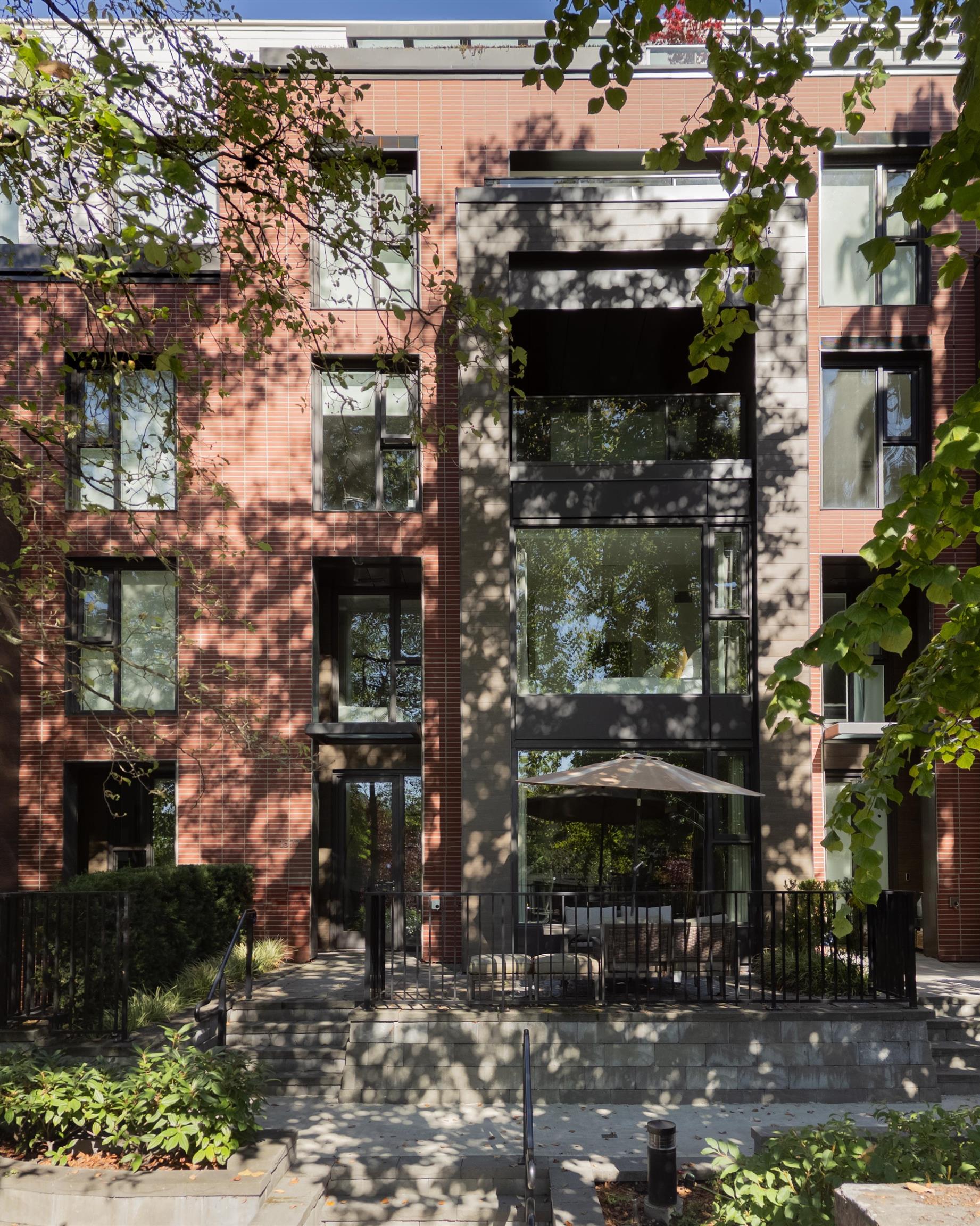 1577 W 57TH AVENUE, Vancouver BC V6P 0H7, R3056531, BC,