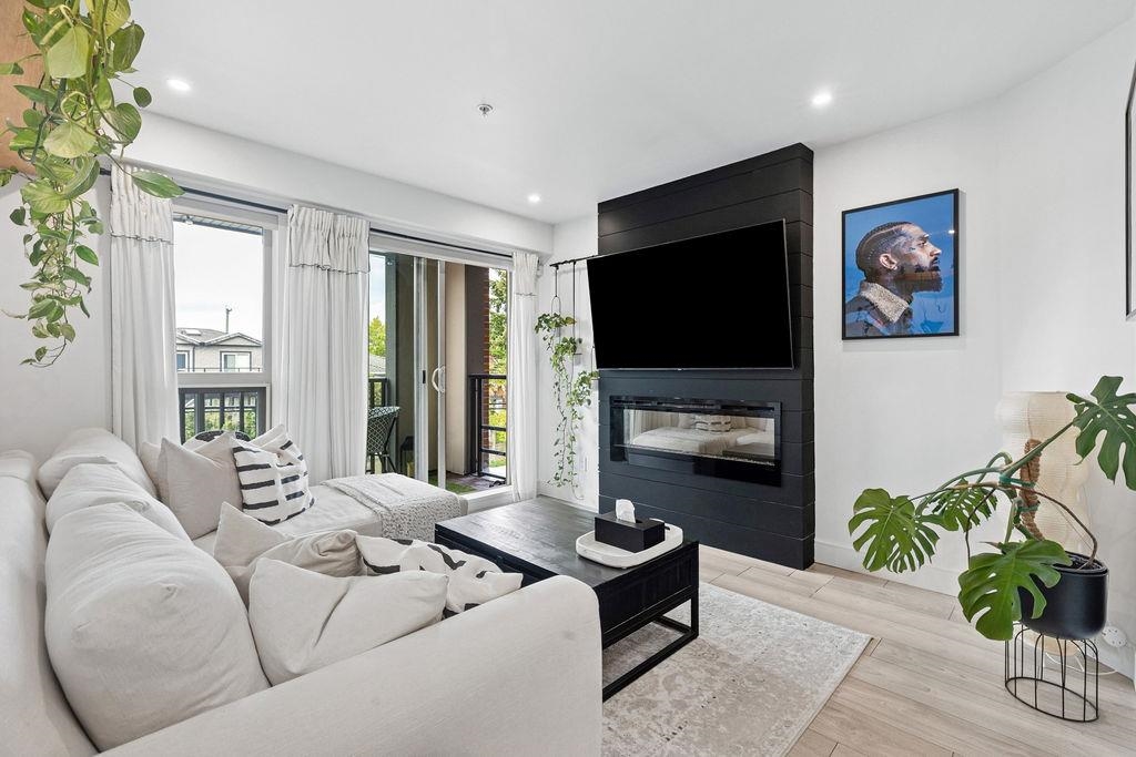 232 4550 FRASER STREET, R3056543, BC,