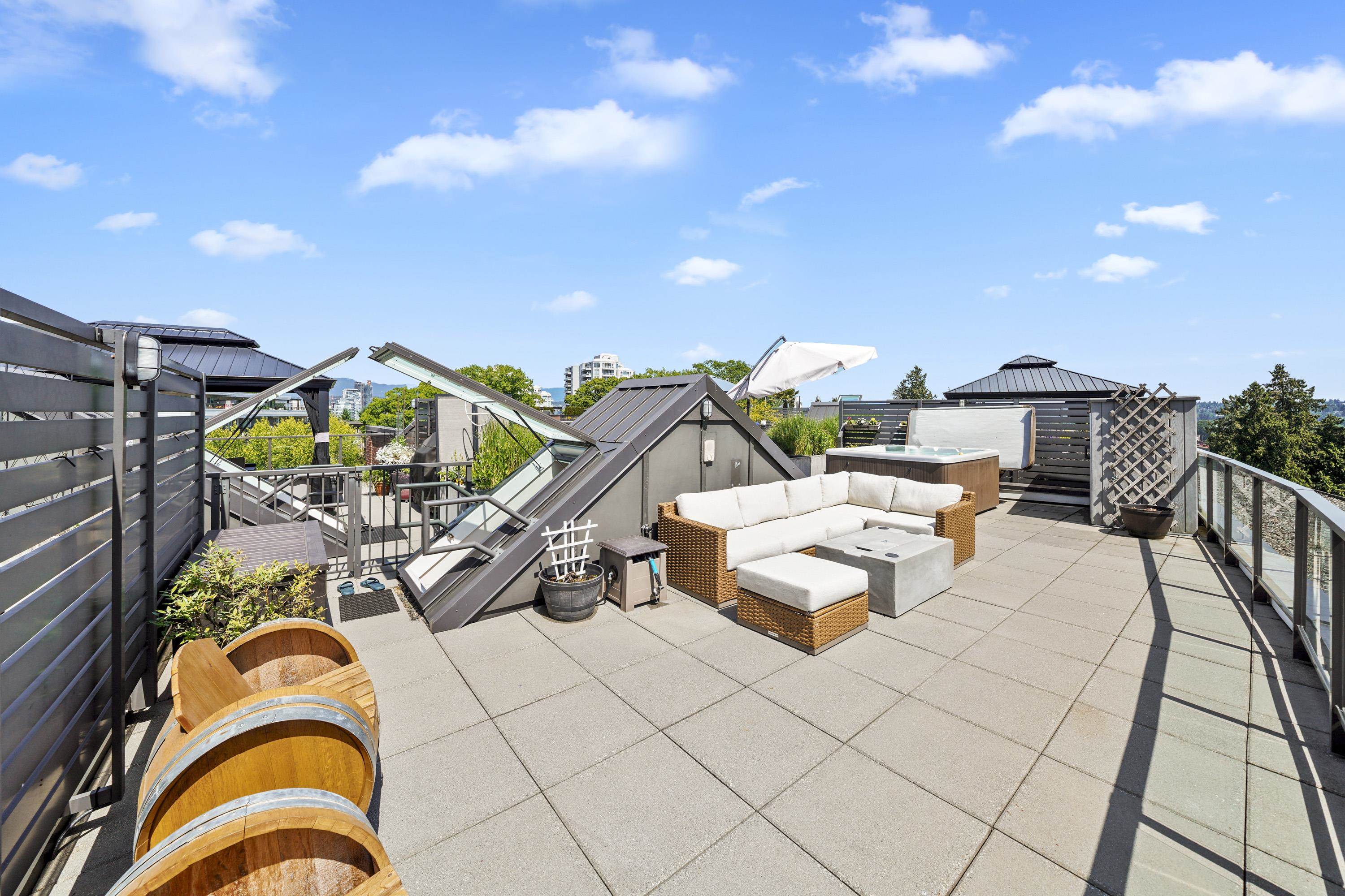 404 20 ROYAL AVENUE, R3056614, BC,