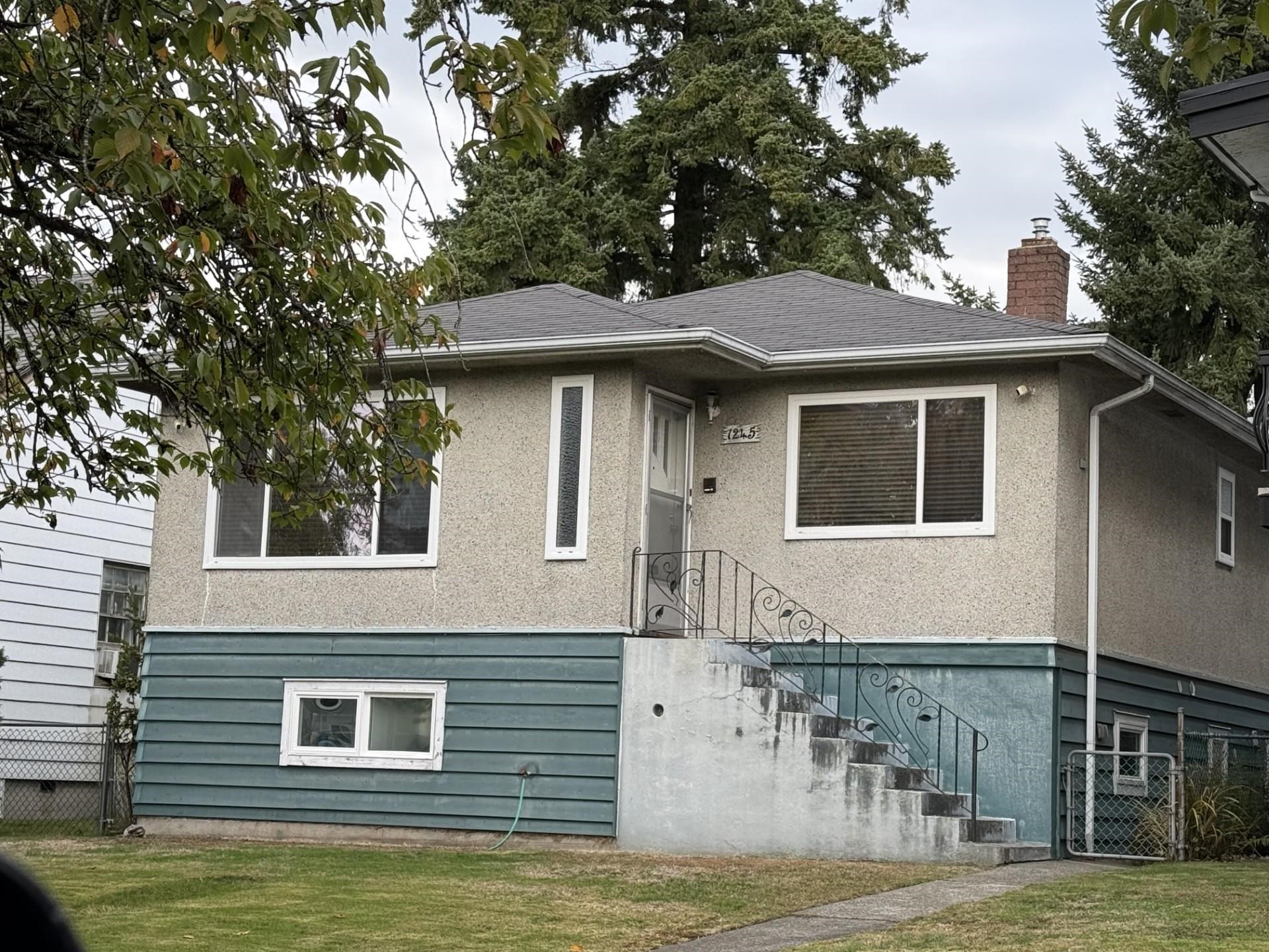 1245 E 51 AVENUE, Vancouver BC V5X 1E9, R3056658, BC,
