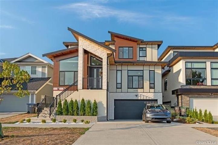 MLS® listing #R3056808 for sale located at 16759 18 AVENUE, Surrey BC V3Z 9X5
