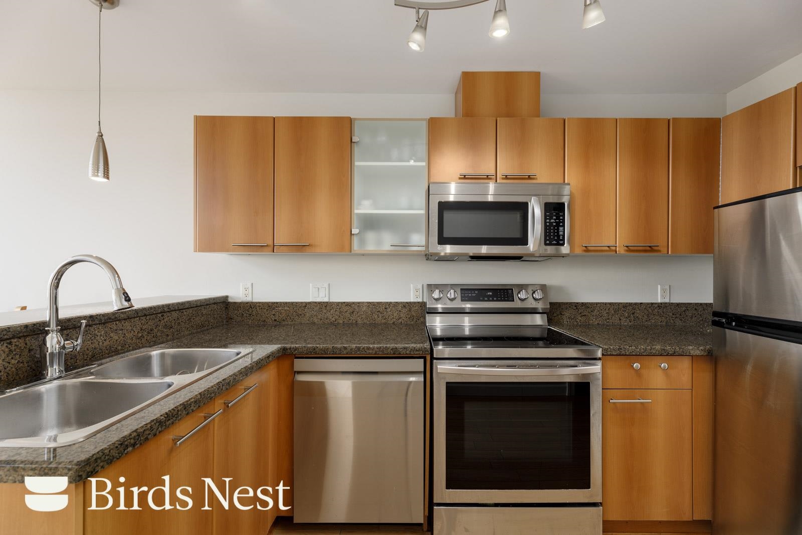 403 1718 VENABLES STREET, R3056885, BC,