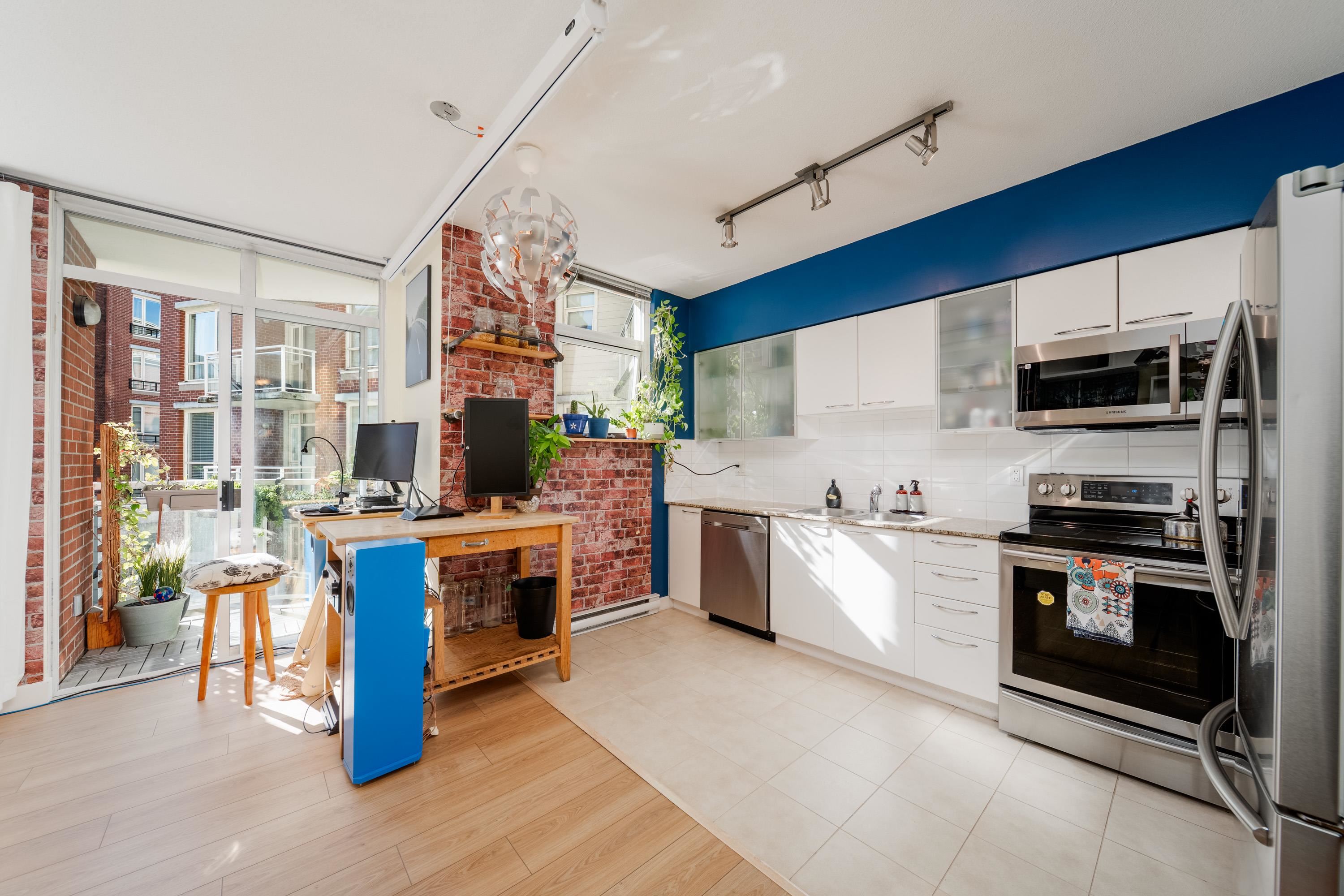 420 4028 KNIGHT STREET, R3056925, BC,