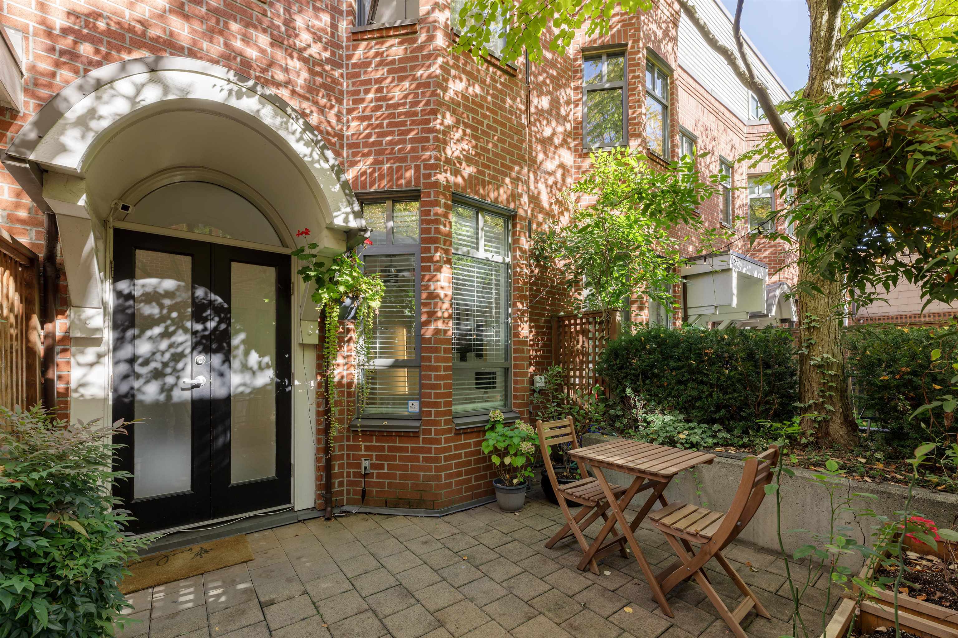 828 W 6TH AVENUE, Vancouver BC V5Z 1A6, R3056967, BC,