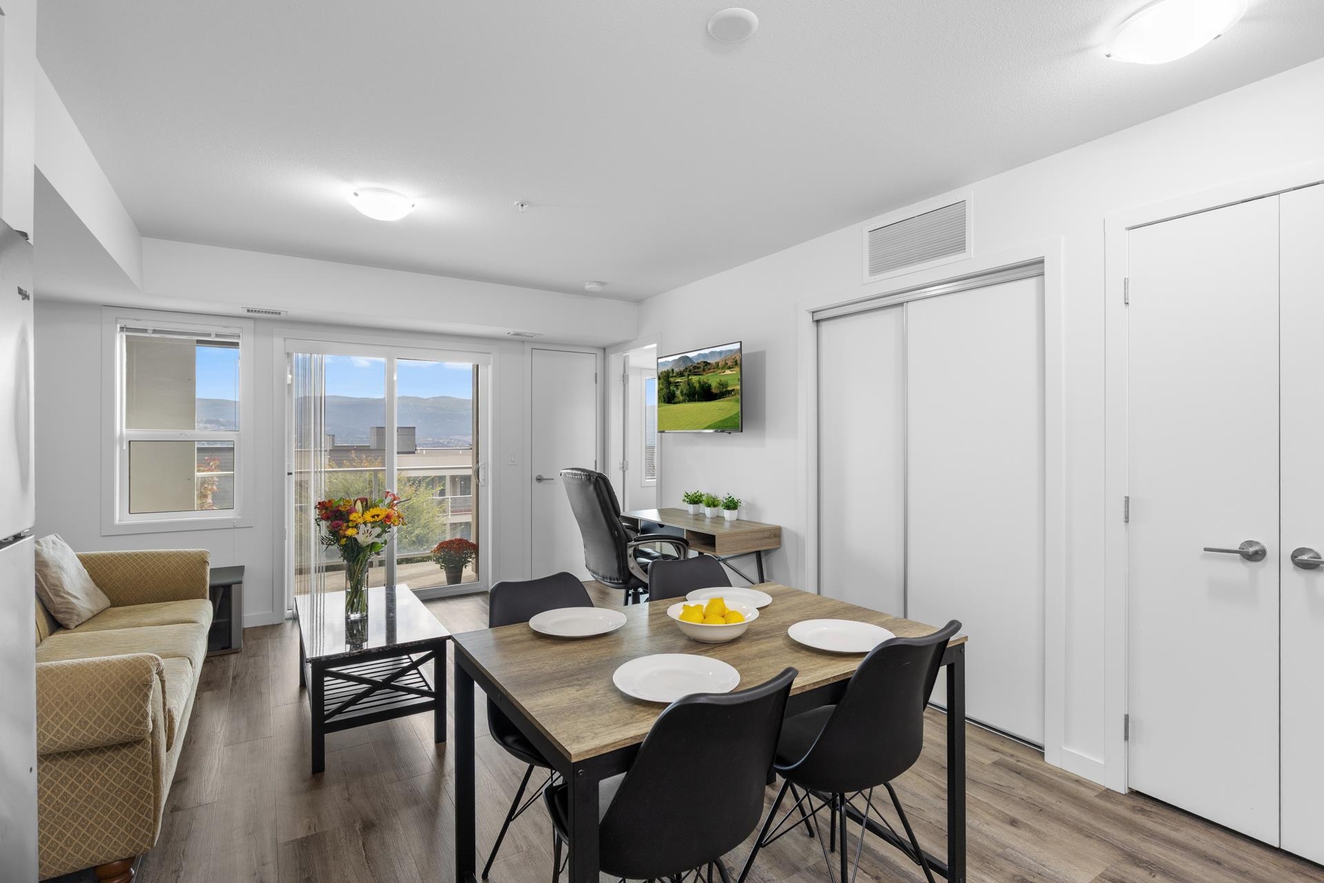 203 725 ACADEMY WAY, R3057140, BC,