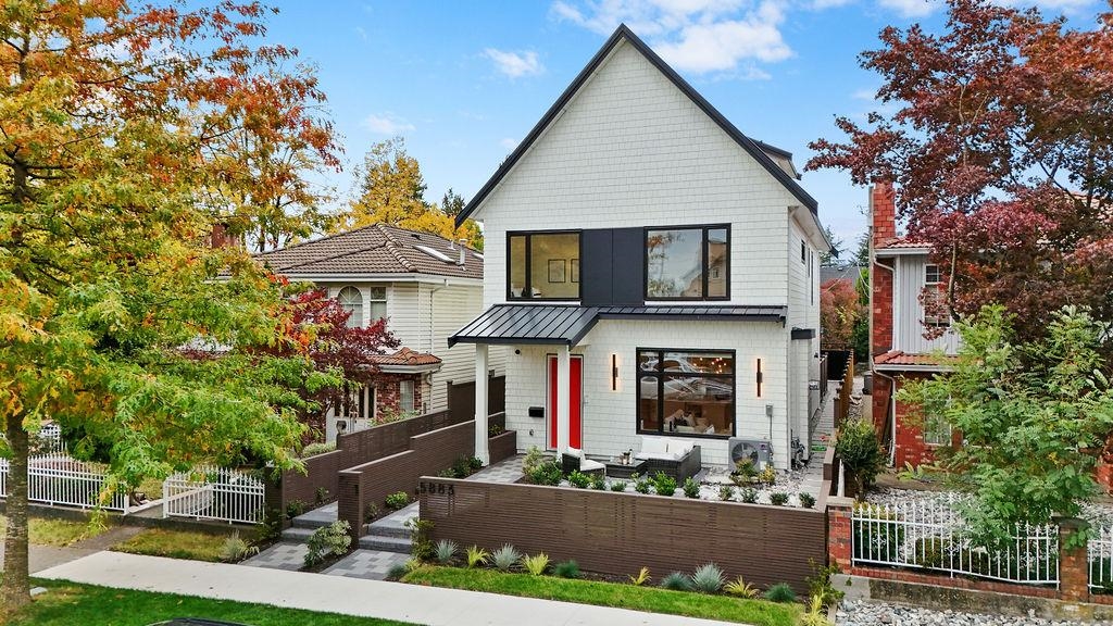 1 5883 SOPHIA STREET, R3057405, BC,