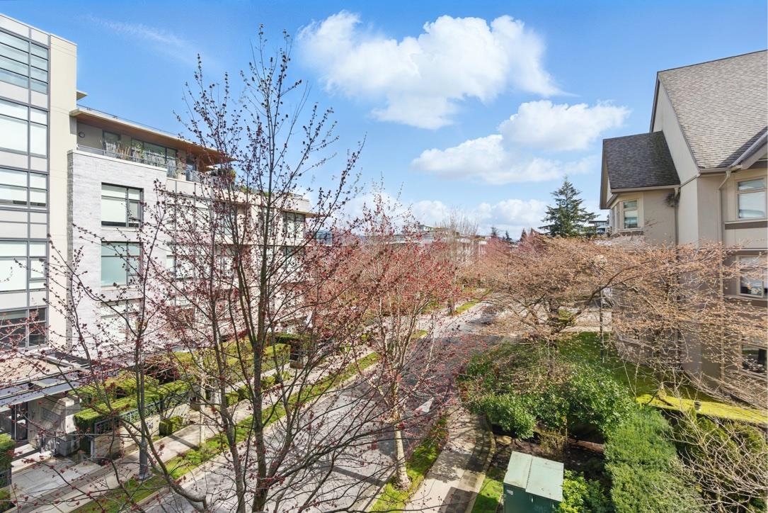 305 6080 IONA DRIVE, R3057410, BC,