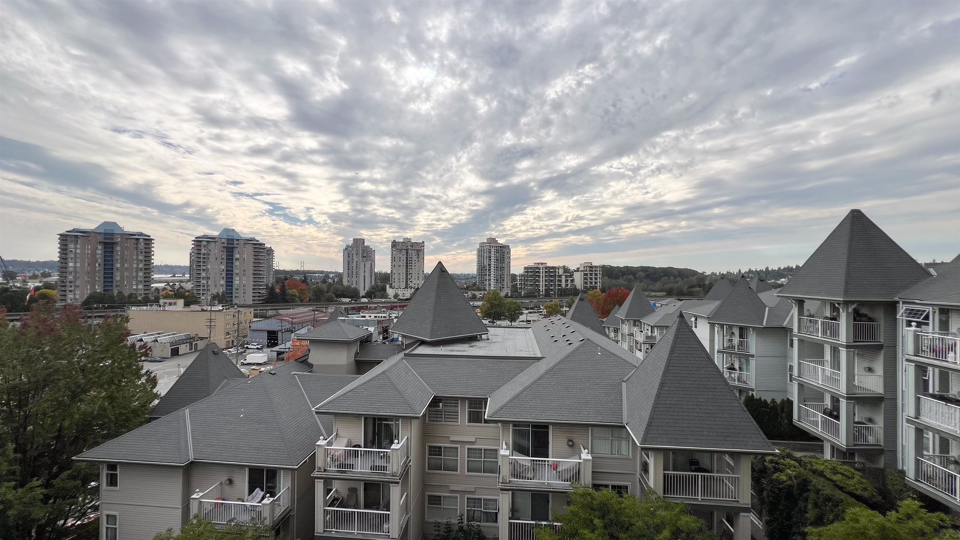 207 1026 QUEENS AVENUE, R3057538, BC,