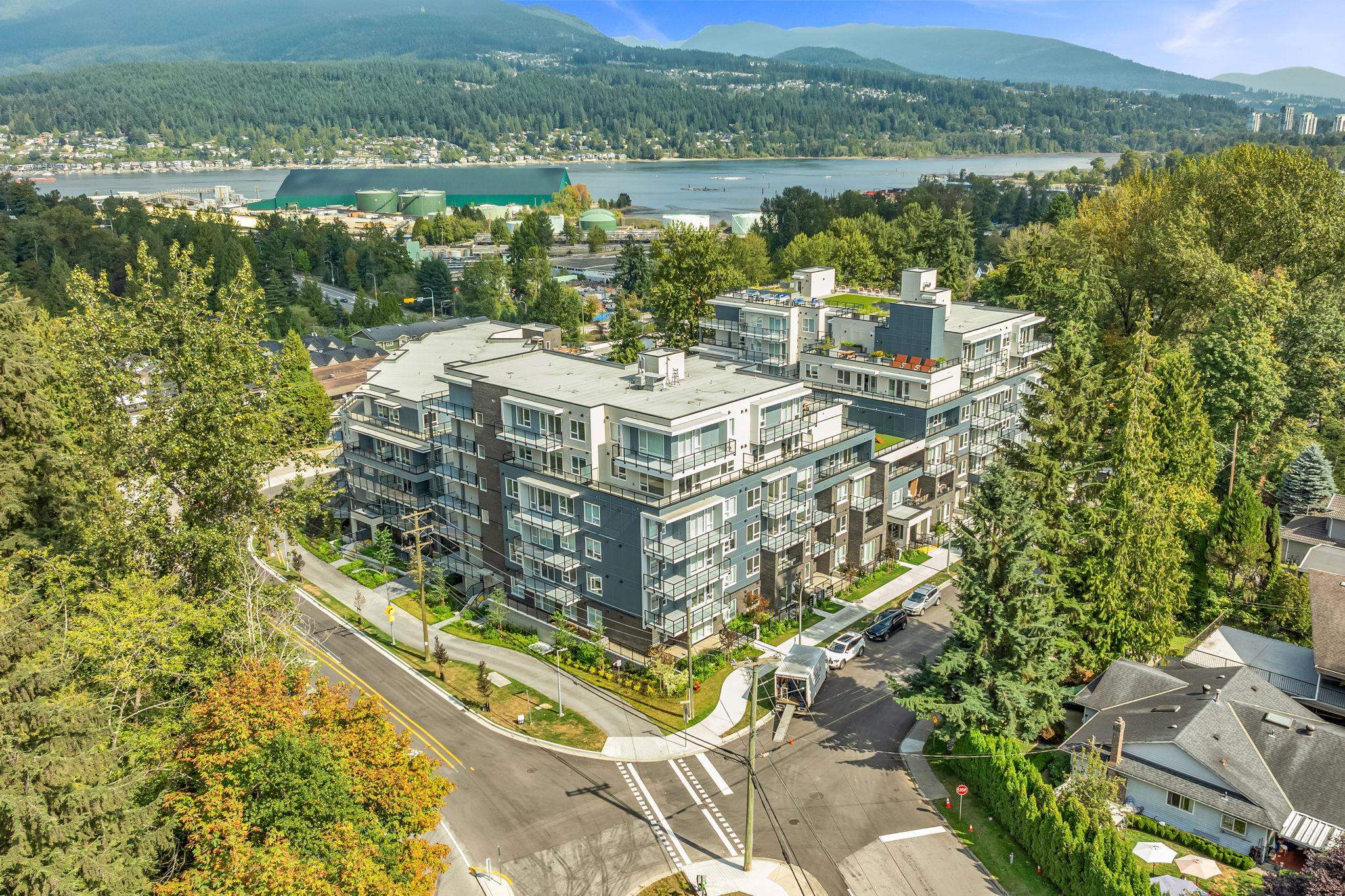 306 2002 ST GEORGE STREET, R3057559, BC,