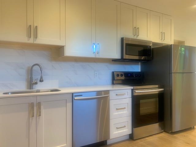 B 353 55 STREET, R3057577, BC,