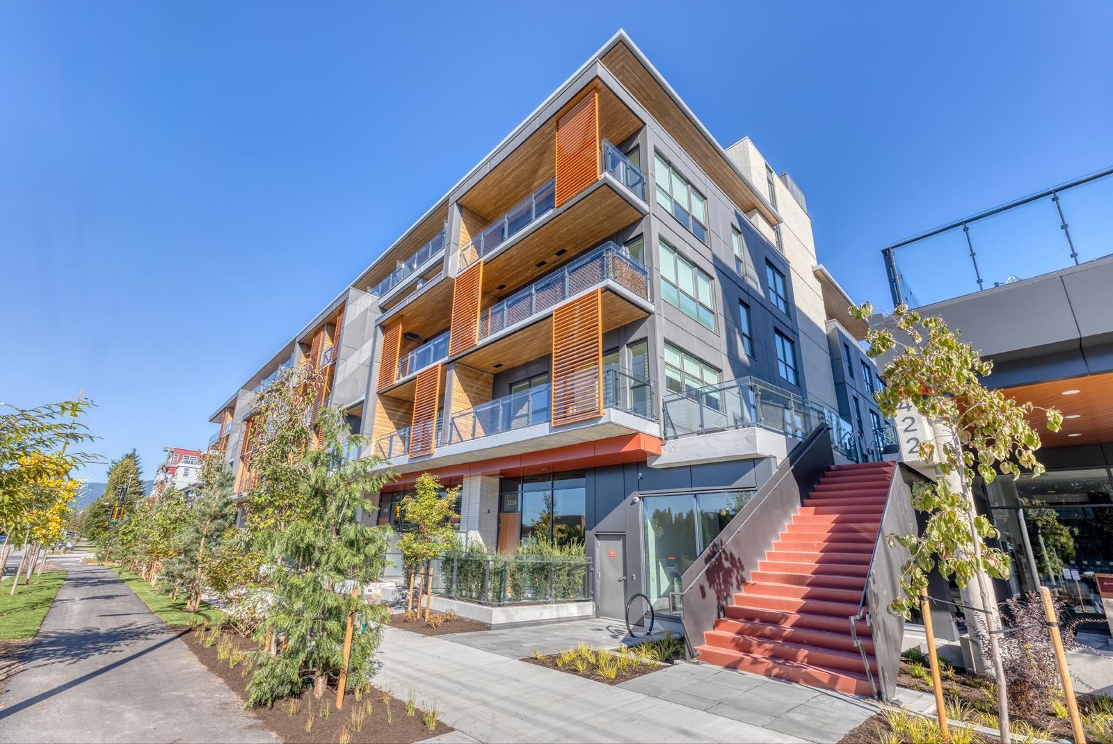 104/204 422 3RD STREET, R3057607, BC,