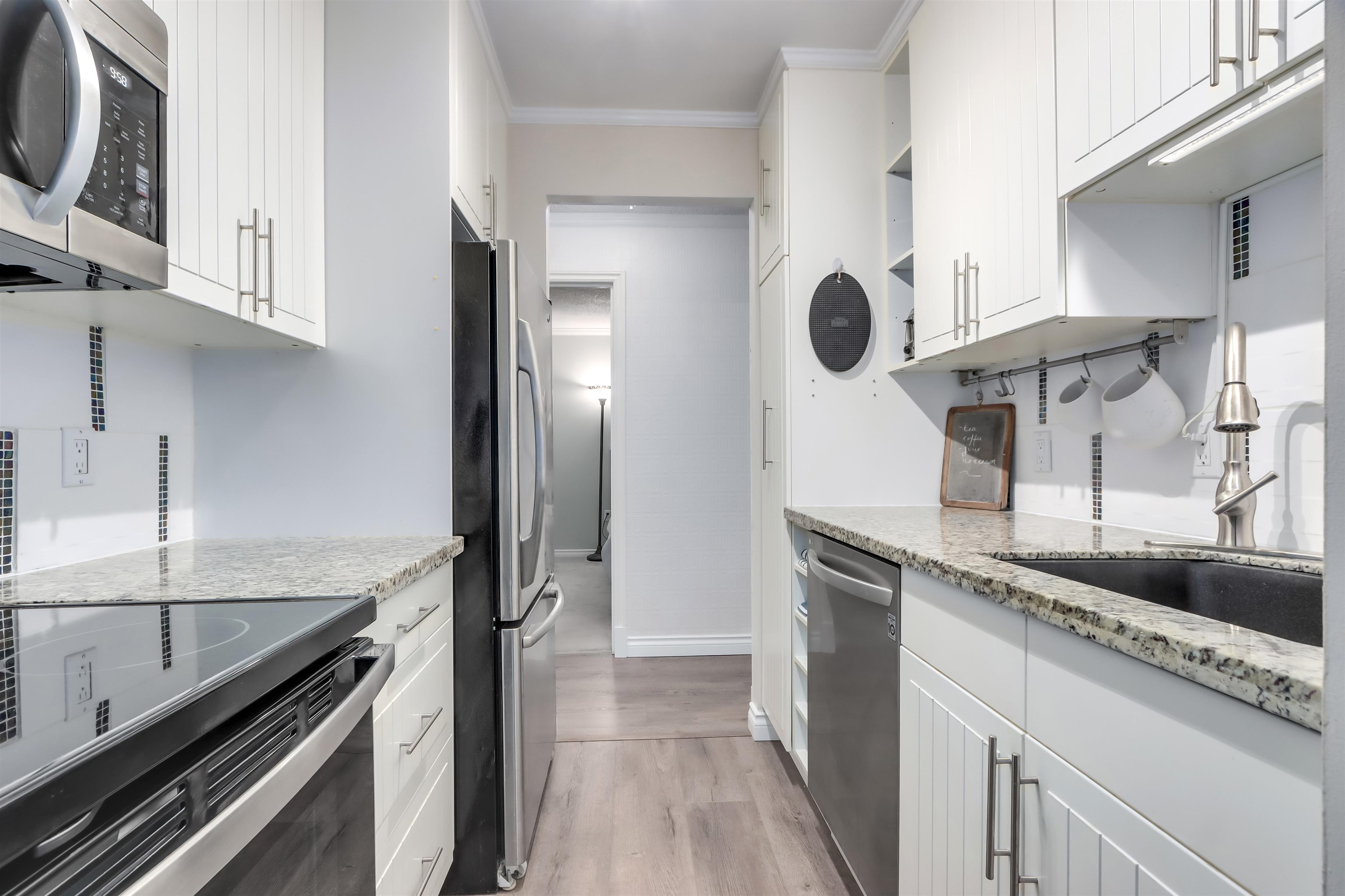 MLS® listing #R3057698 for sale located at 303 2004 FULLERTON AVENUE
