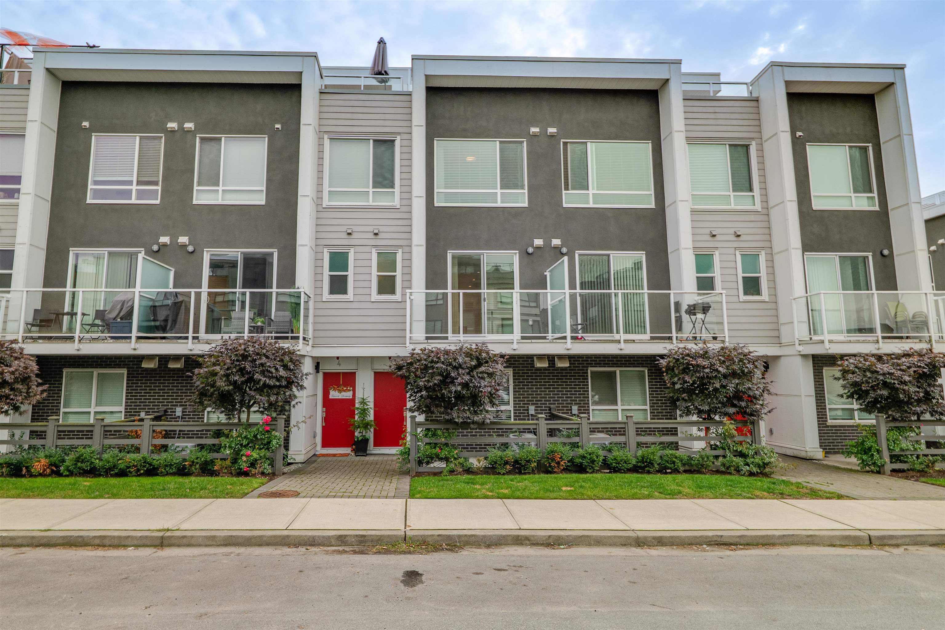 3 19628 55A AVENUE, R3057703, BC,