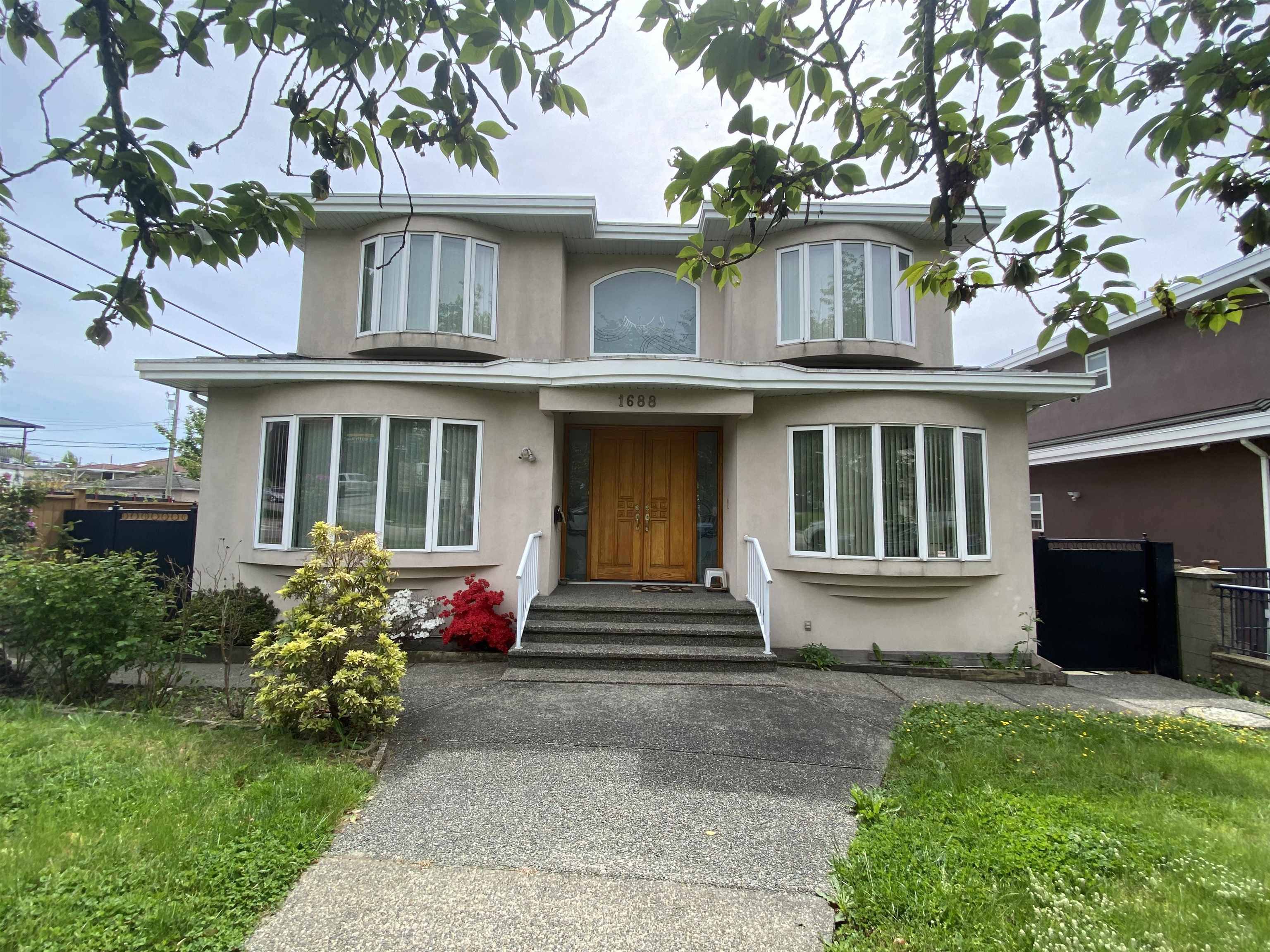 MLS® listing #R3057734 for sale located at Half Basement 1688 59TH AVENUE