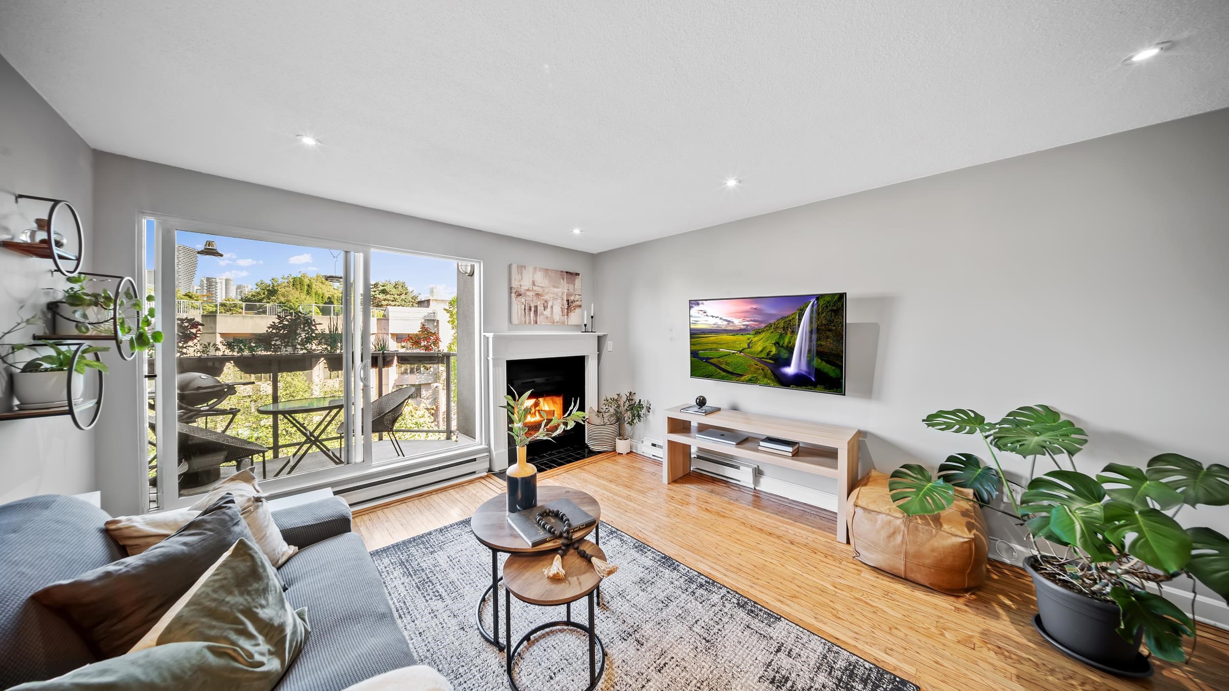 MLS® listing #R3057758 for sale located at 17 1345 4TH AVENUE