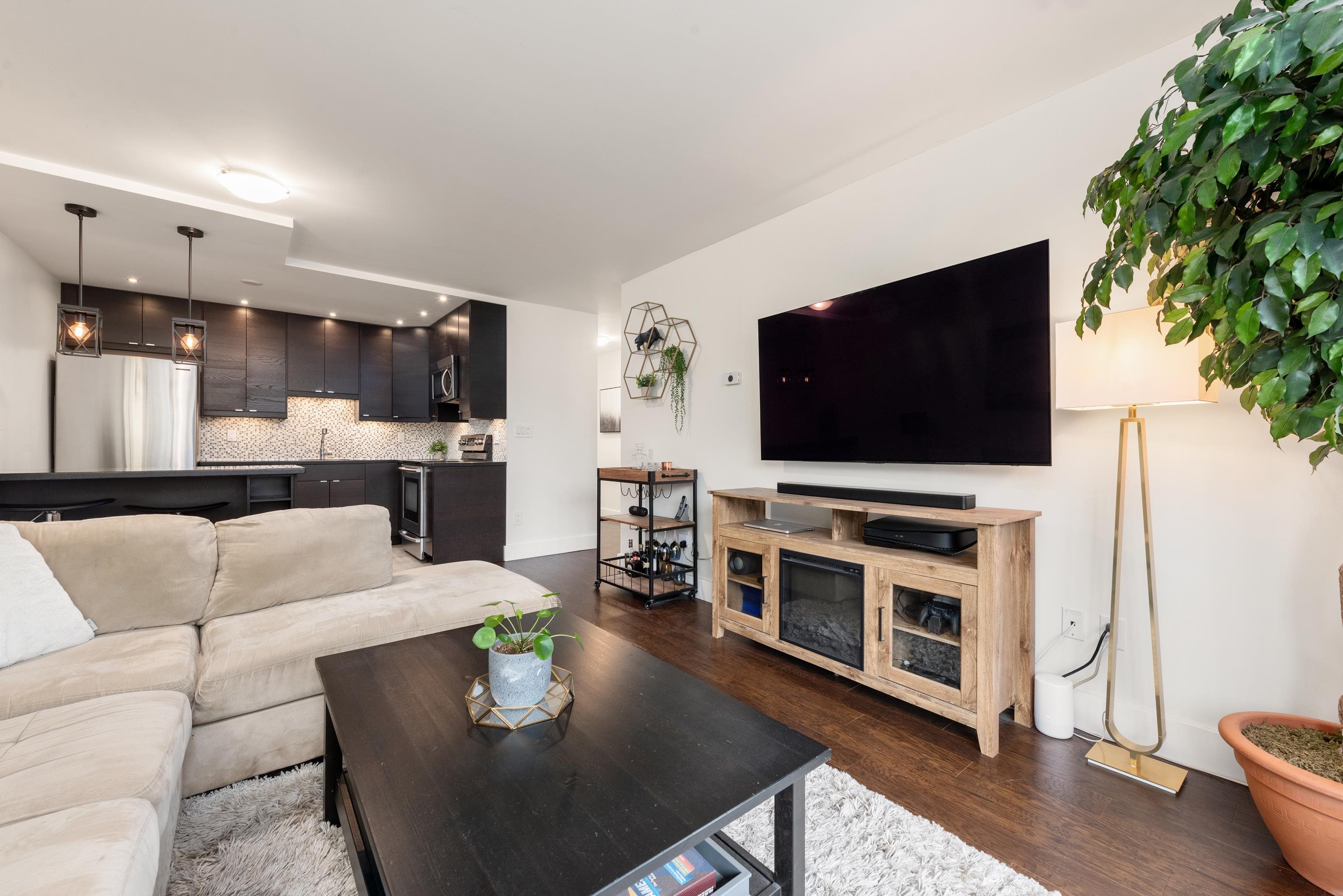 305 145 ST GEORGES AVENUE, R3057789, BC,
