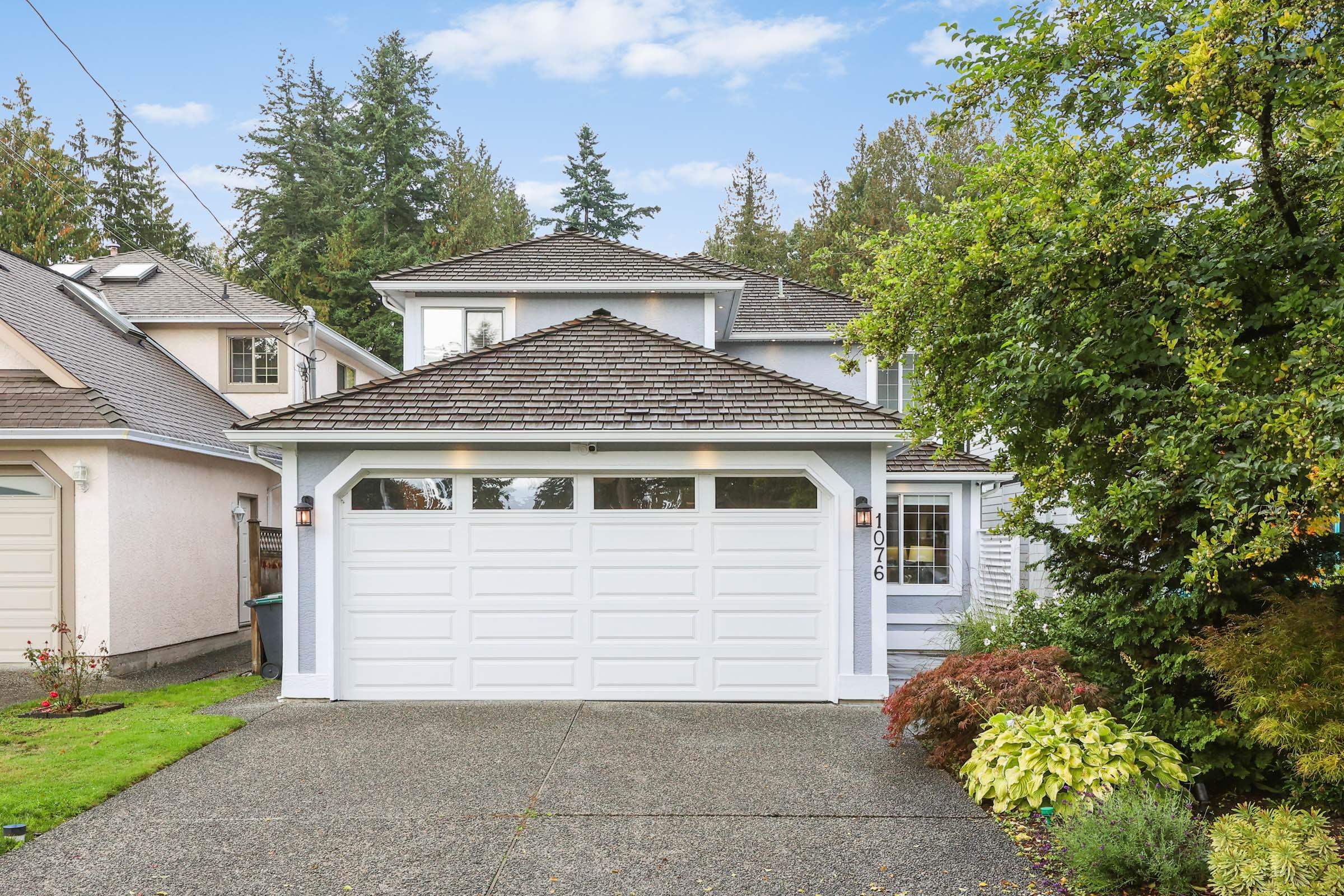 1076 CLEMENTS AVENUE, North Vancouver BC V7R 2L4, R3057848, BC,