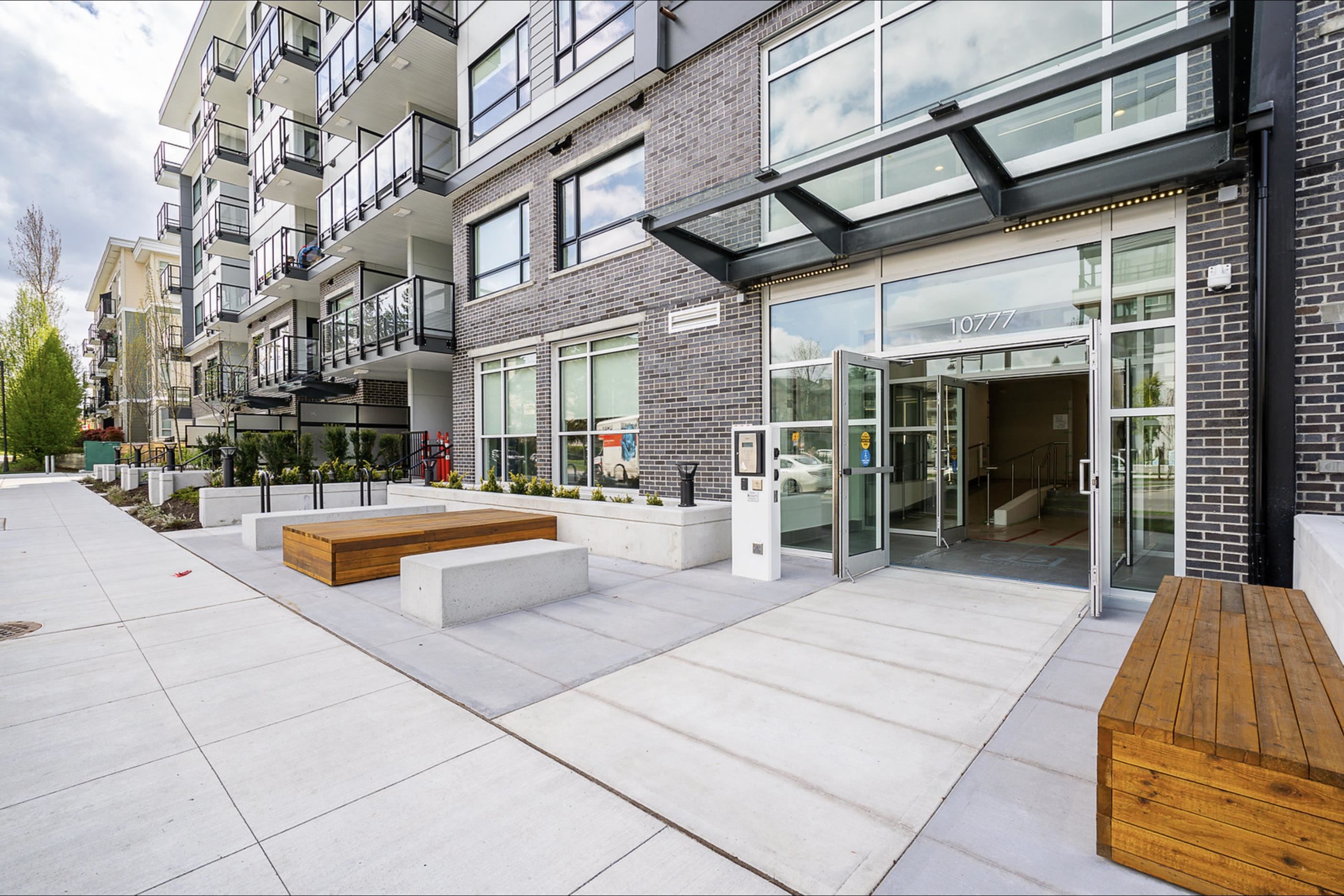 MLS® listing #R3057884 for sale located at 203 10777 138 STREET