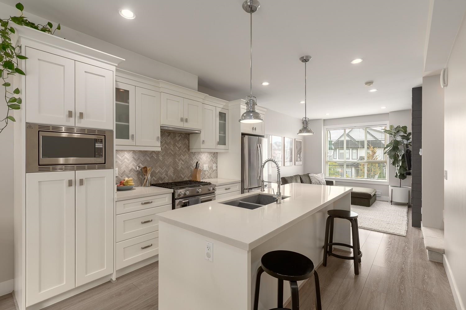 9 4949 47A AVENUE, R3057960, BC,
