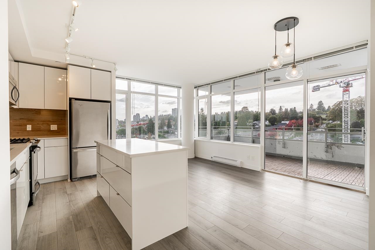 801 200 NELSON'S CRESCENT, R3058033, BC,