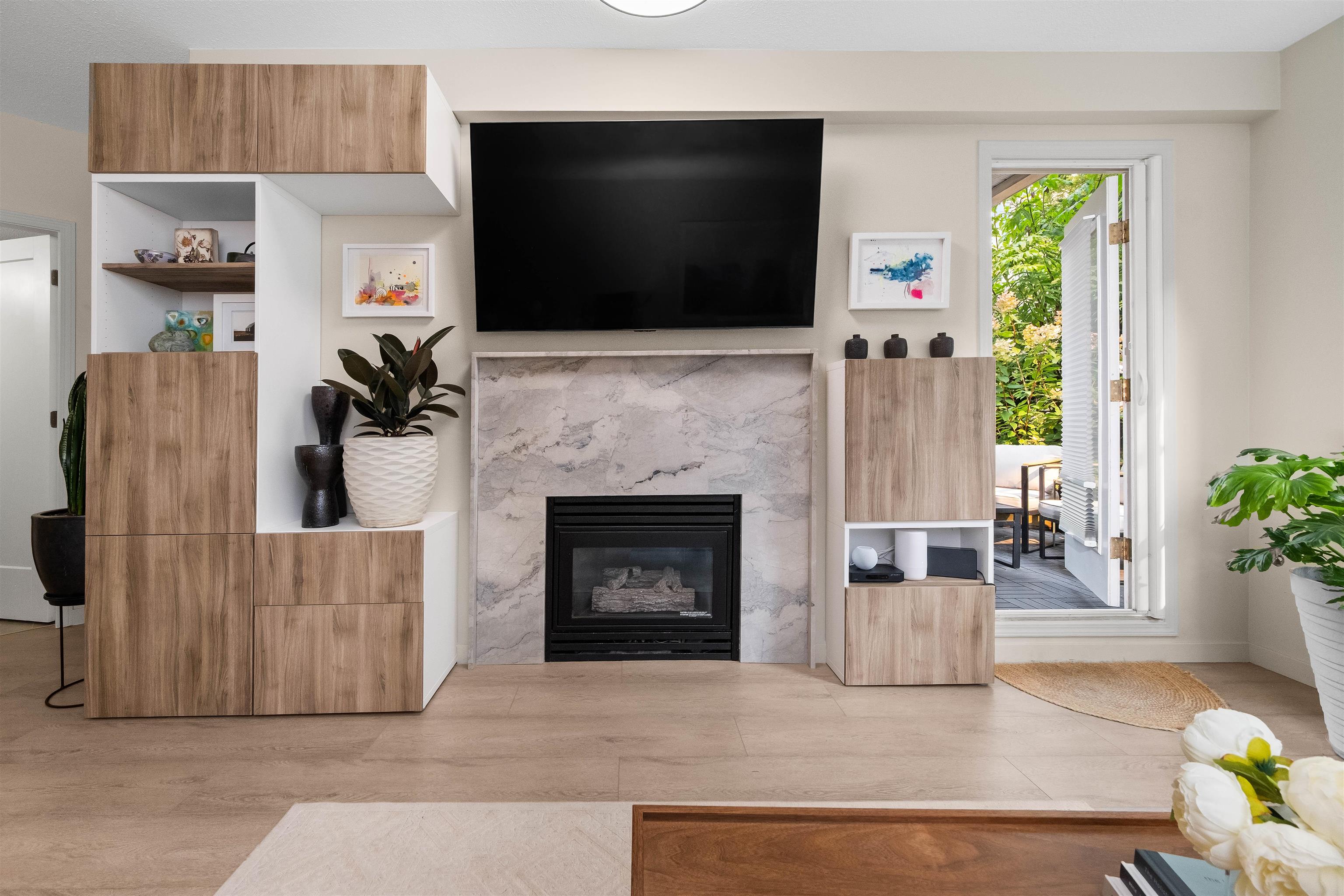 210 3608 DEERCREST DRIVE, R3058090, BC,