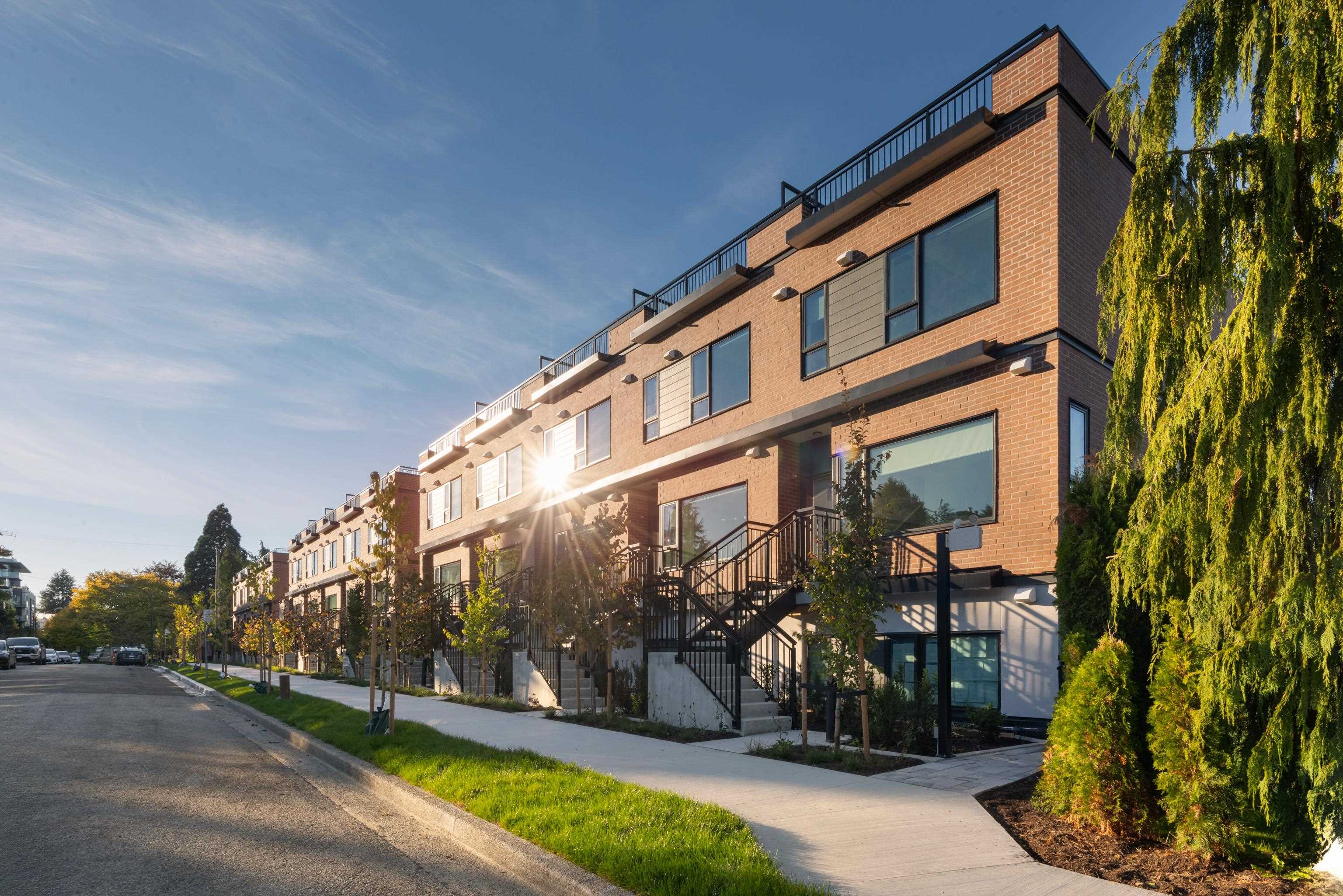 264 479 28TH AVENUE, R3058133, BC,