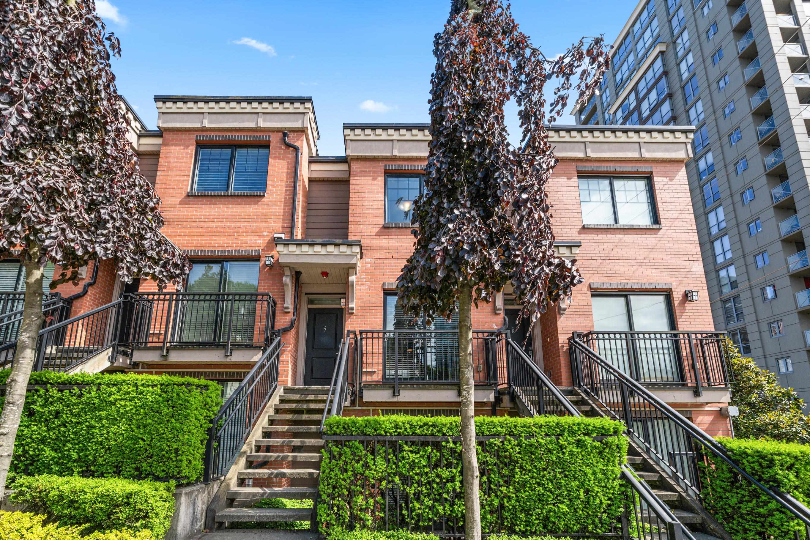 7 838 ROYAL AVENUE, R3058157, BC,
