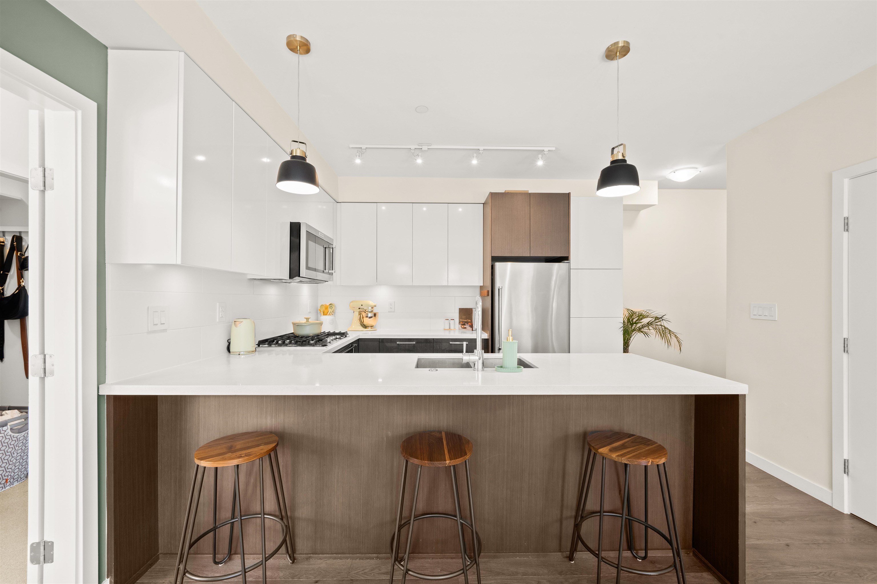 305 28 ROYAL AVENUE, R3058186, BC,