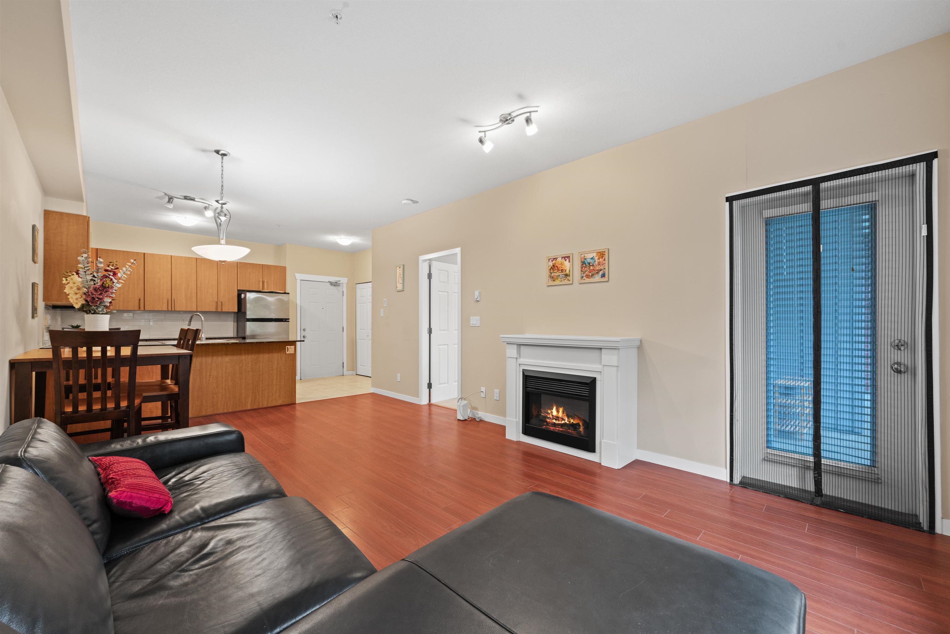 204 2488 KELLY AVENUE, R3058188, BC,