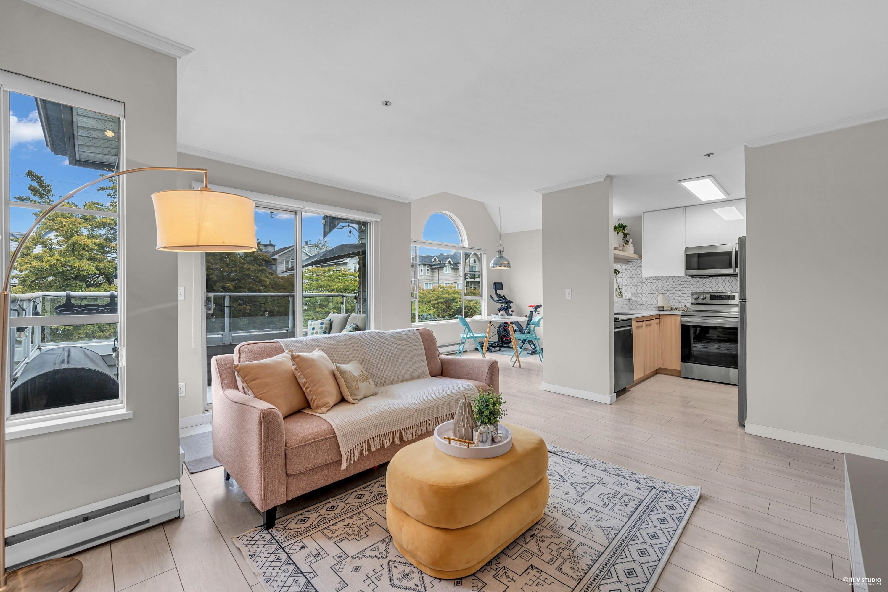 305 868 16TH AVENUE, R3058235, BC,