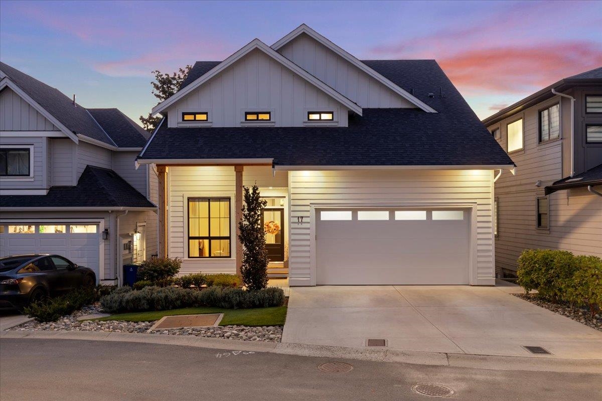 17 4217 OLD CLAYBURN ROAD, R3058350, BC,