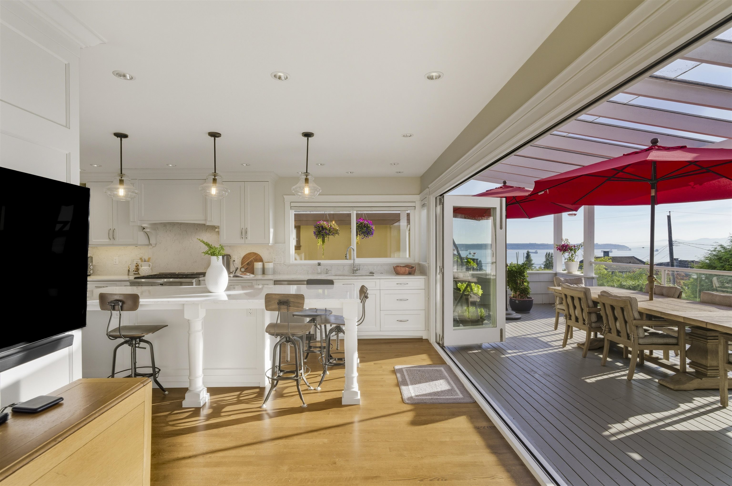 1631 22ND STREET, West Vancouver BC V7V 4E2, R3058351, BC,