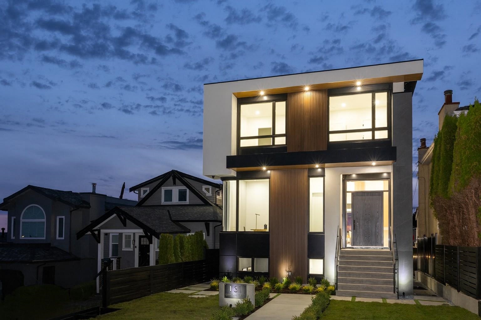 131 GROSVENOR AVENUE, Burnaby BC V5B 3N7, R3058363, BC,