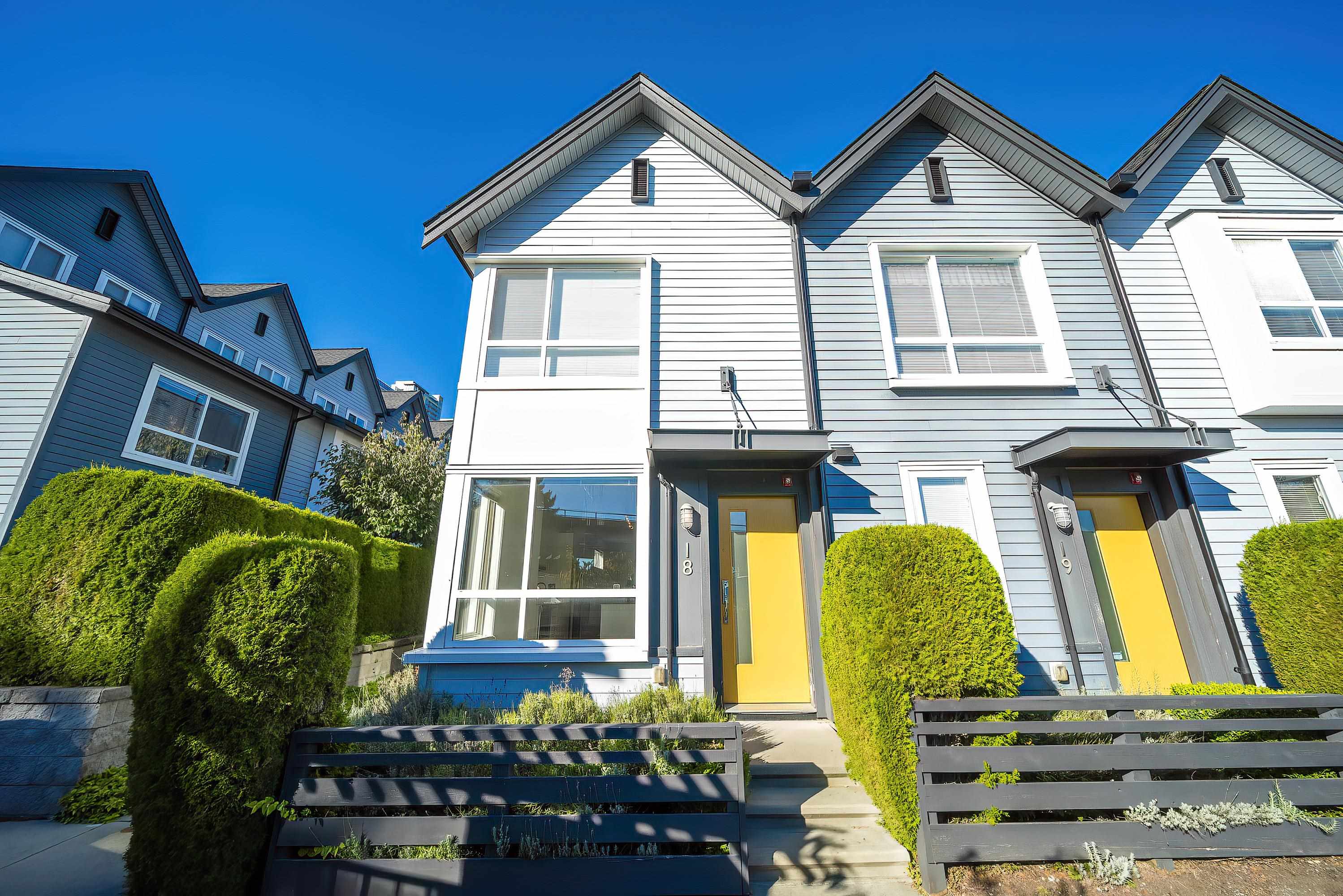 18 6868 BURLINGTON AVENUE, R3058440, BC,