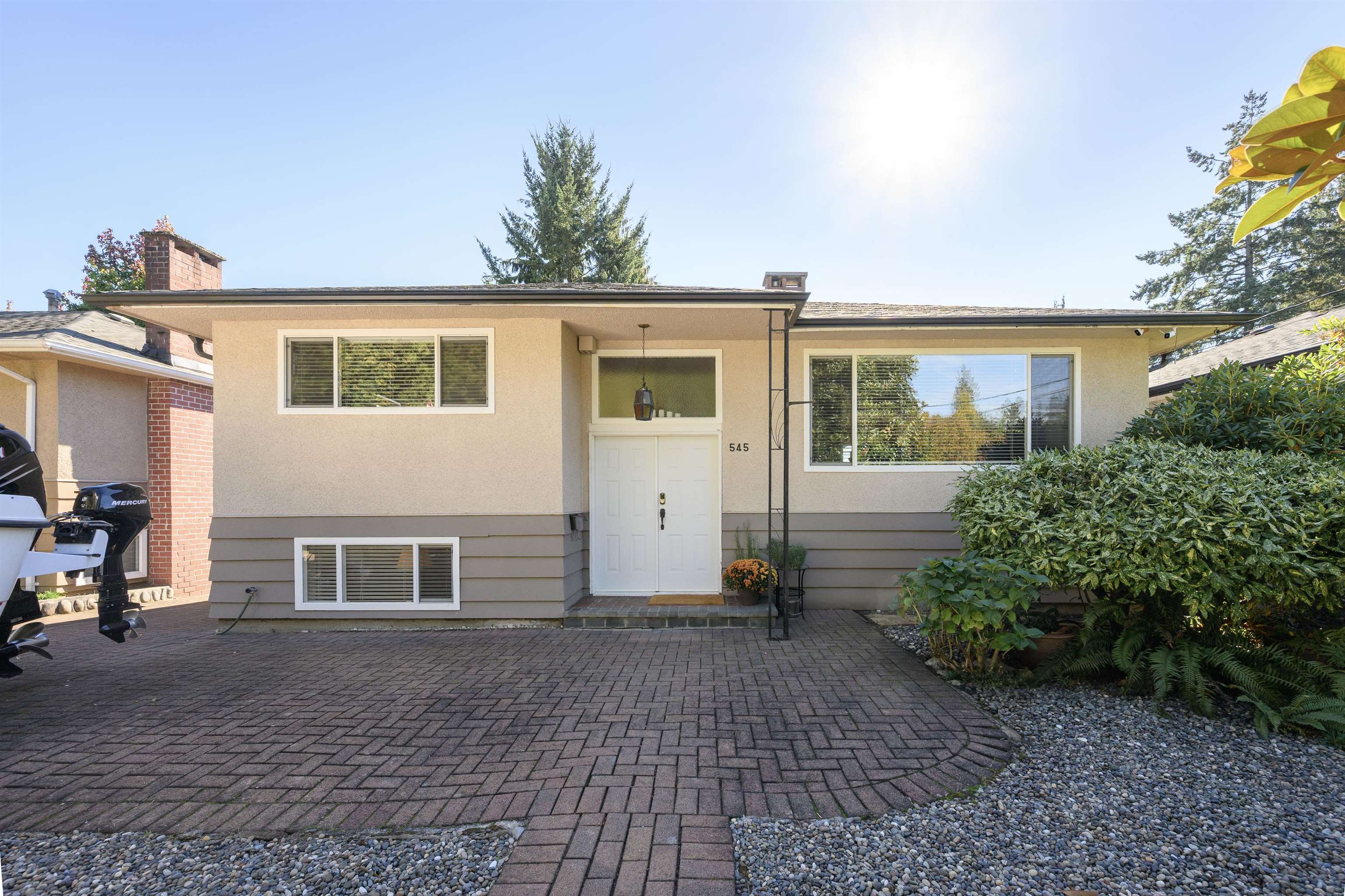 545 W 22ND STREET, North Vancouver BC V7M 2A6, R3058459, BC,