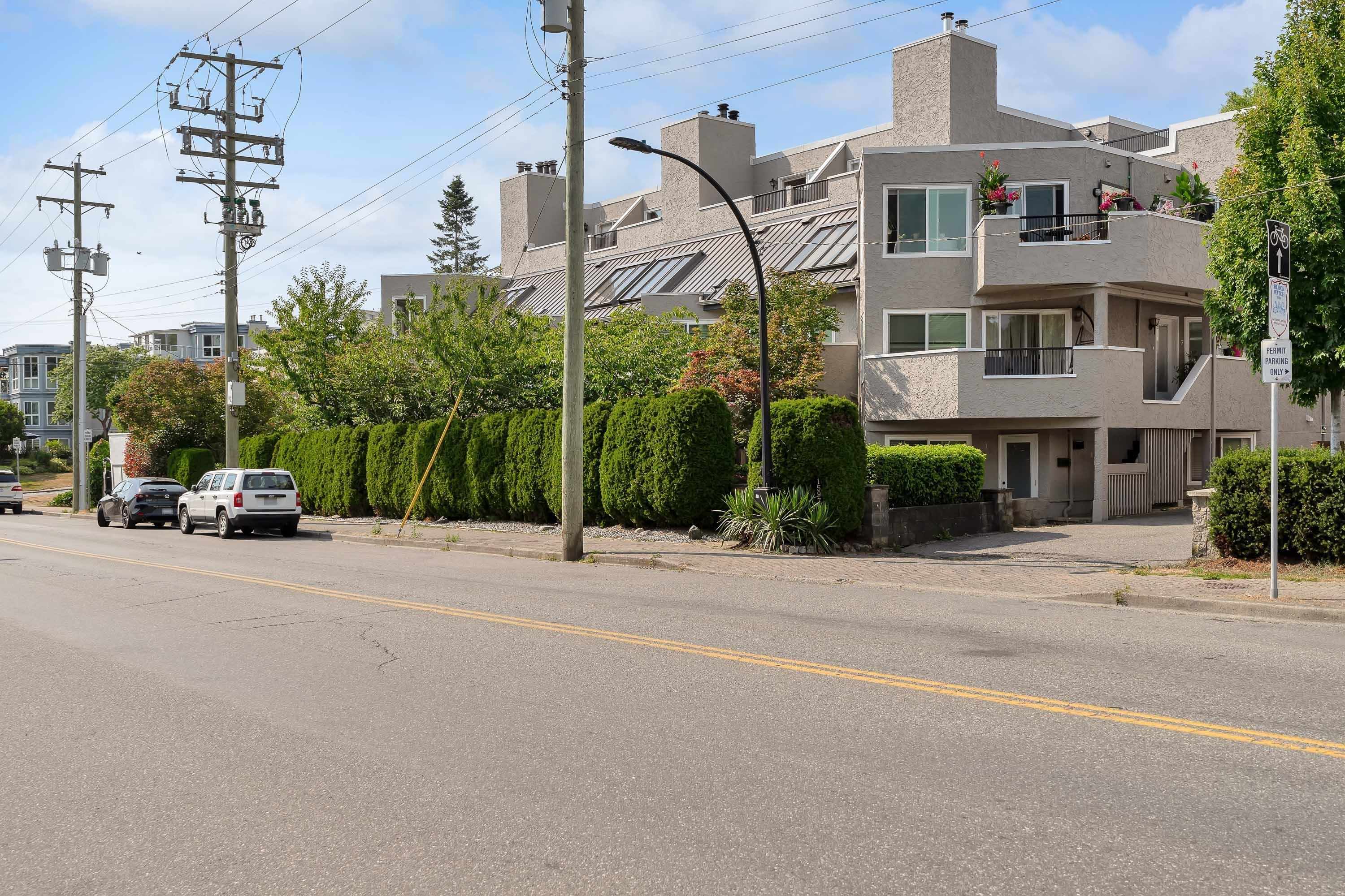 11 15971 MARINE DRIVE, R3058539, BC,