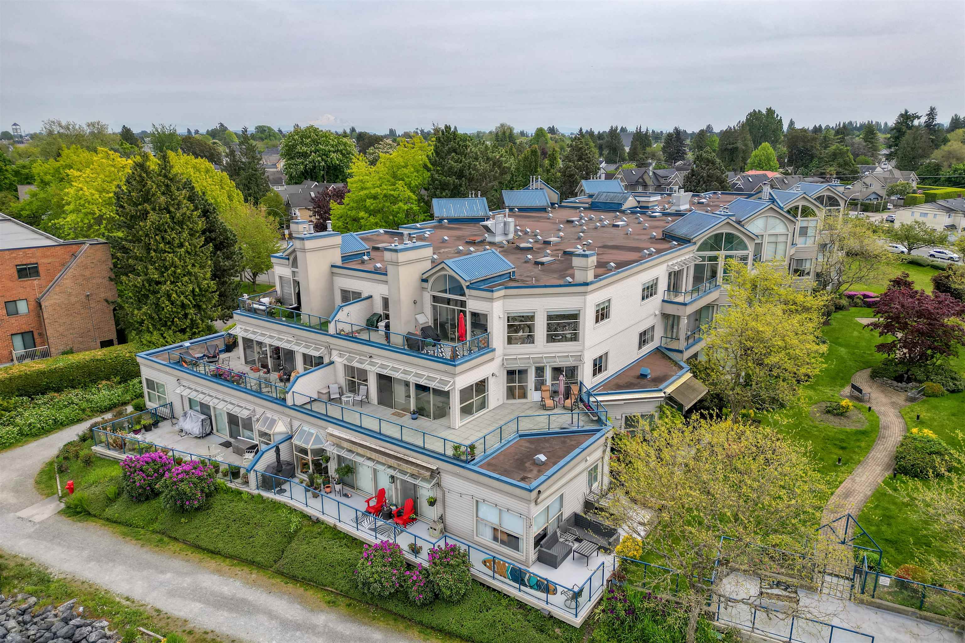 304 4753 RIVER ROAD, R3058563, BC,