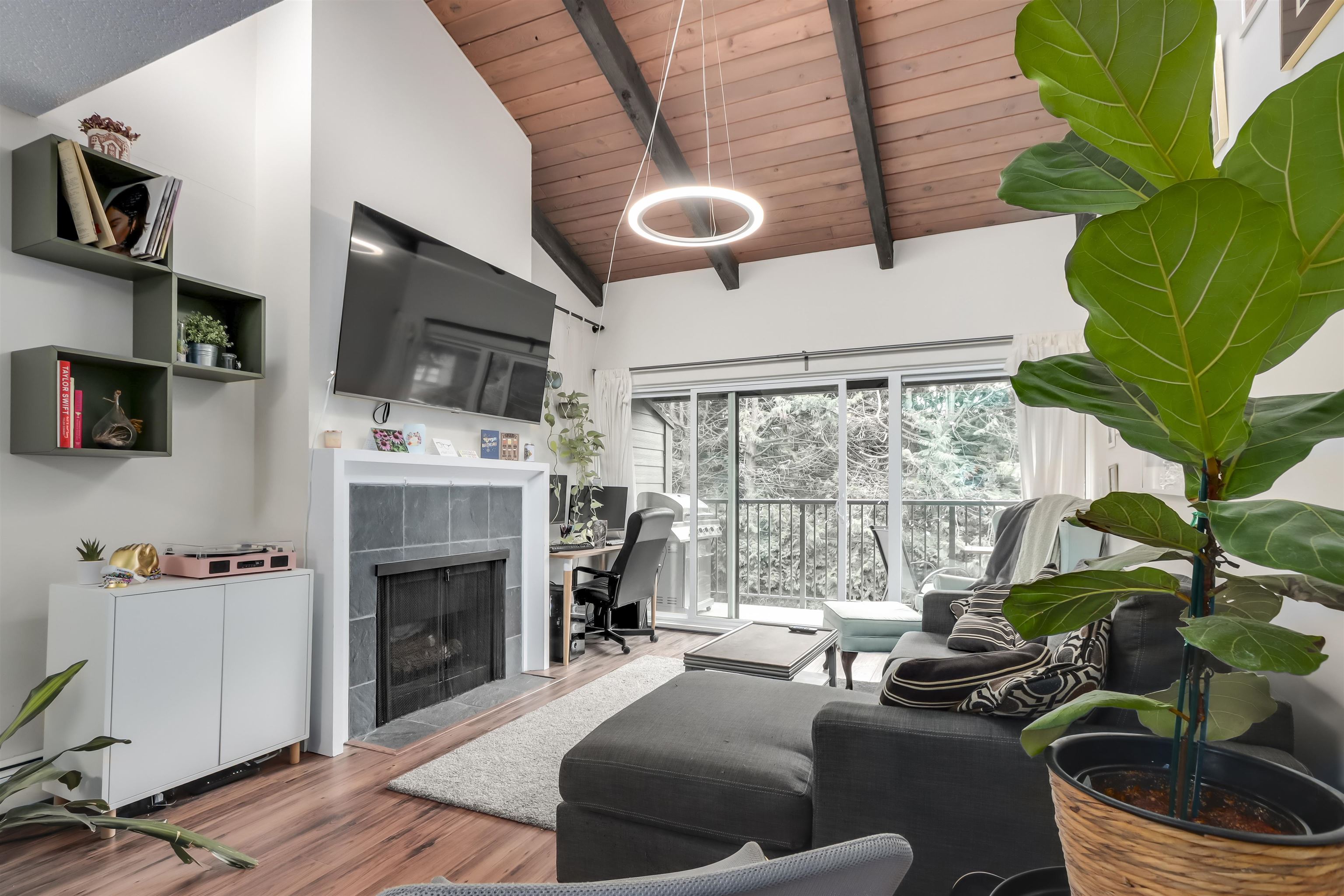 301 330 7TH AVENUE, R3058565, BC,