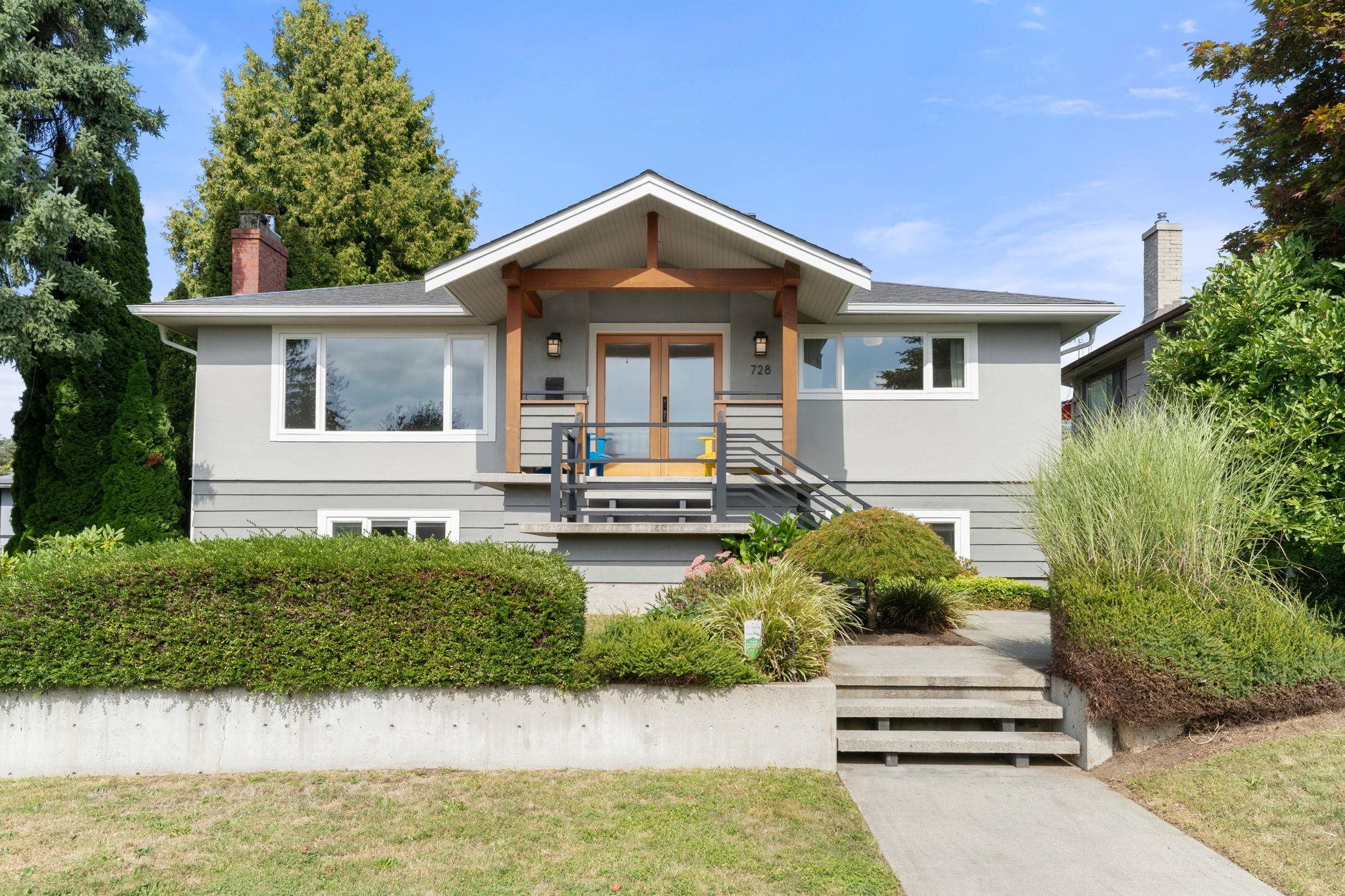 728 E 6TH STREET, North Vancouver BC V7L 1R6, R3058638, BC,