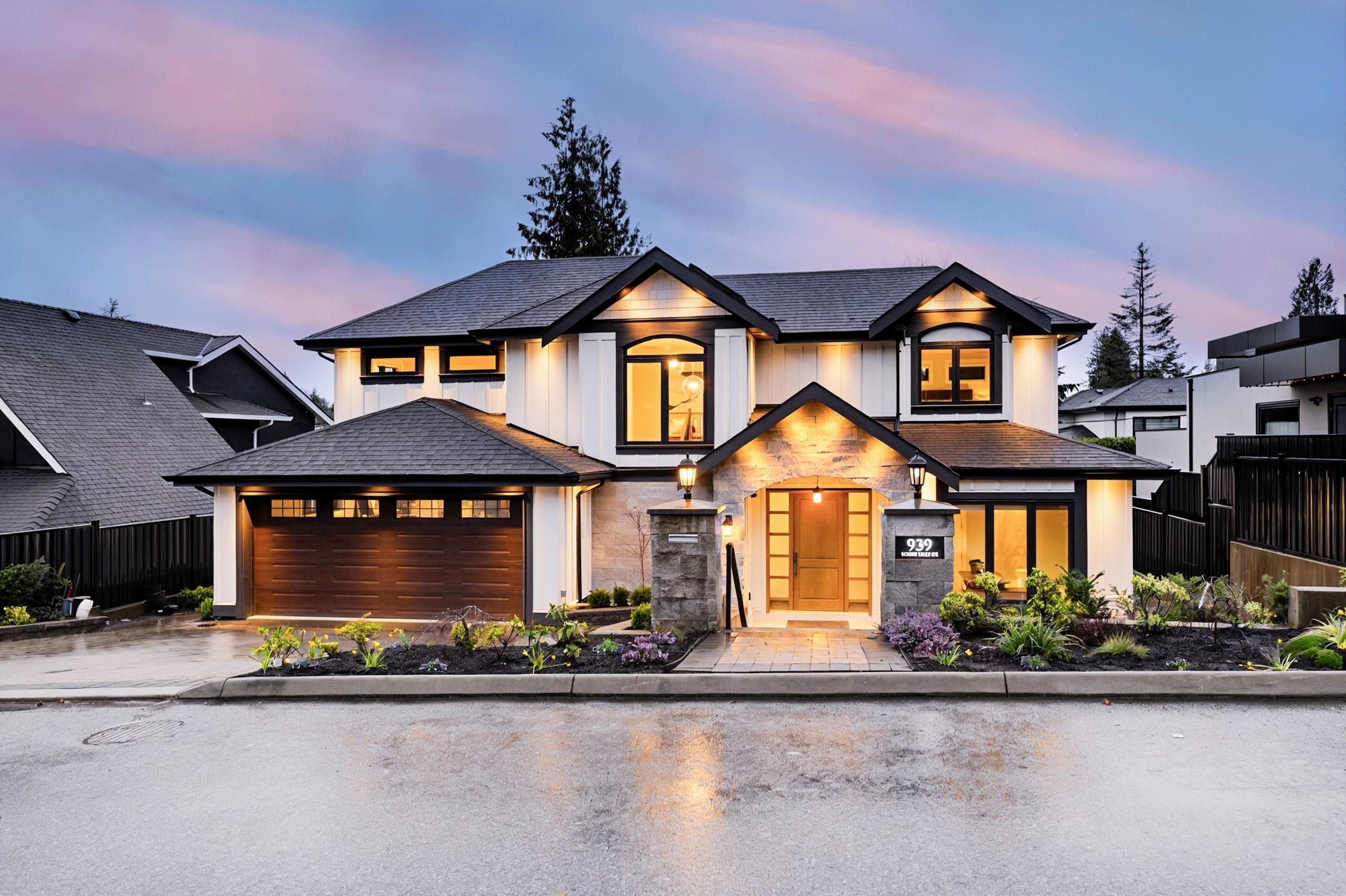 939 FOREST HILLS DRIVE, North Vancouver BC V7R 1M9, R3058805, BC,