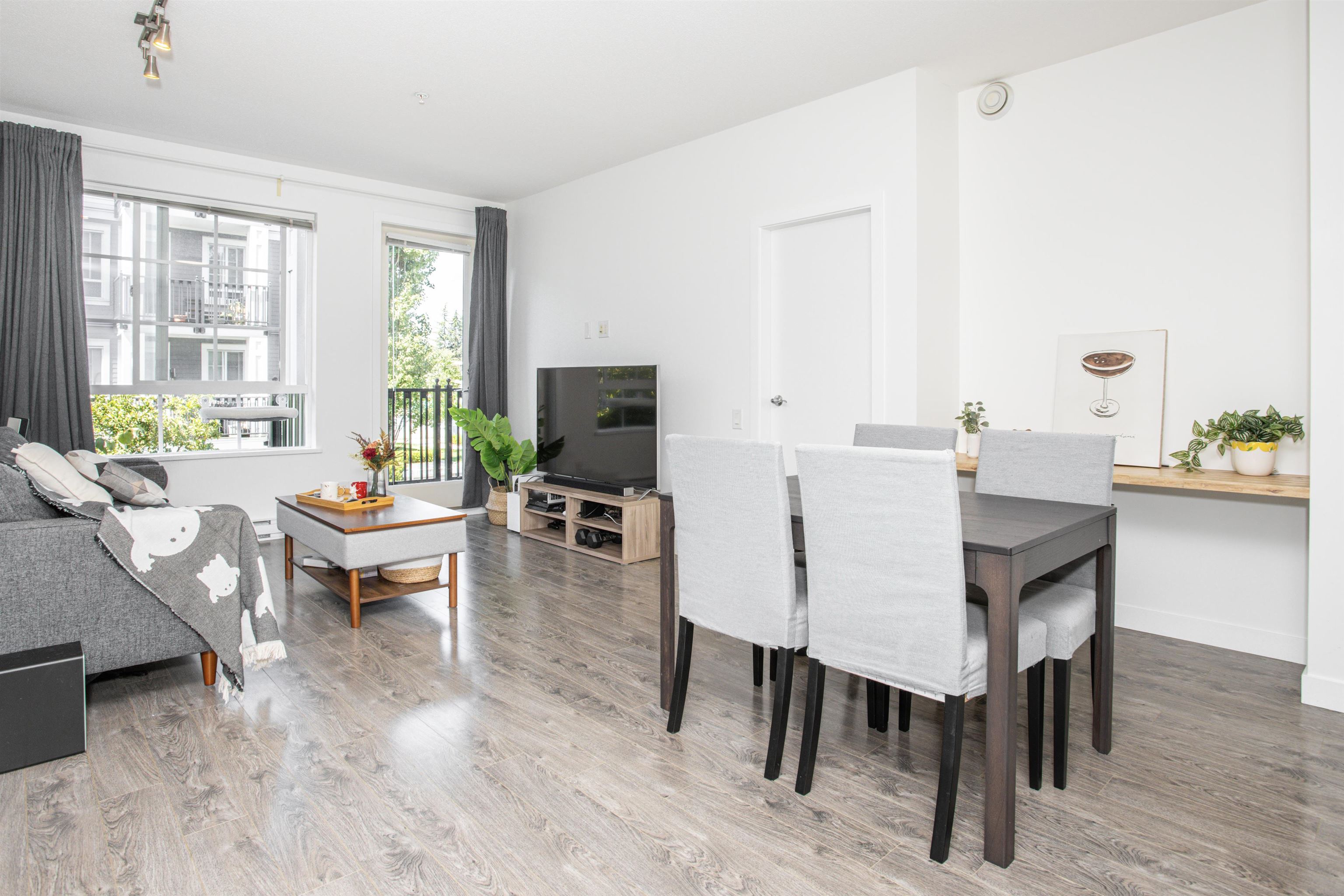 207 553 FOSTER AVENUE, R3058807, BC,