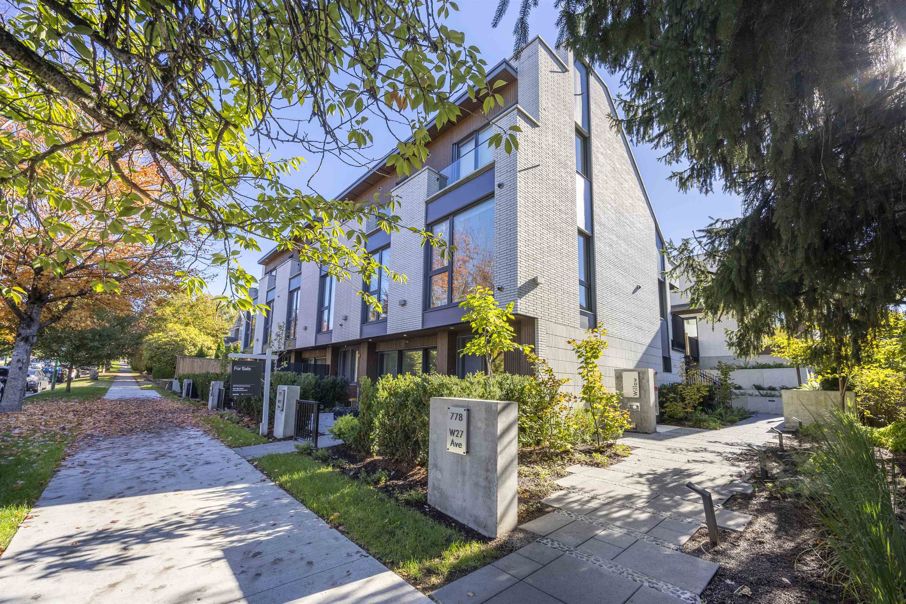 203 778 27TH AVENUE, R3058822, BC,