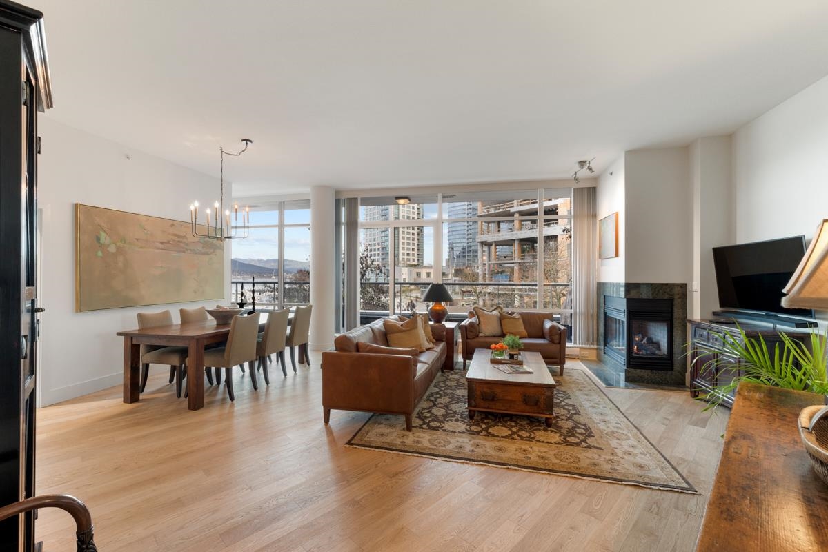202 499 BROUGHTON STREET, R3058891, BC,
