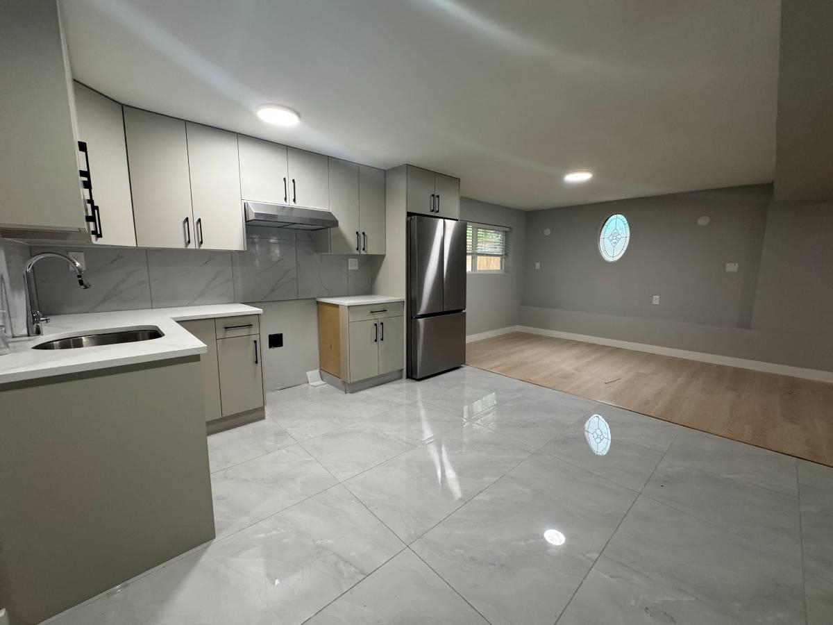 Suite 20809 117 AVE, R3058983, BC,