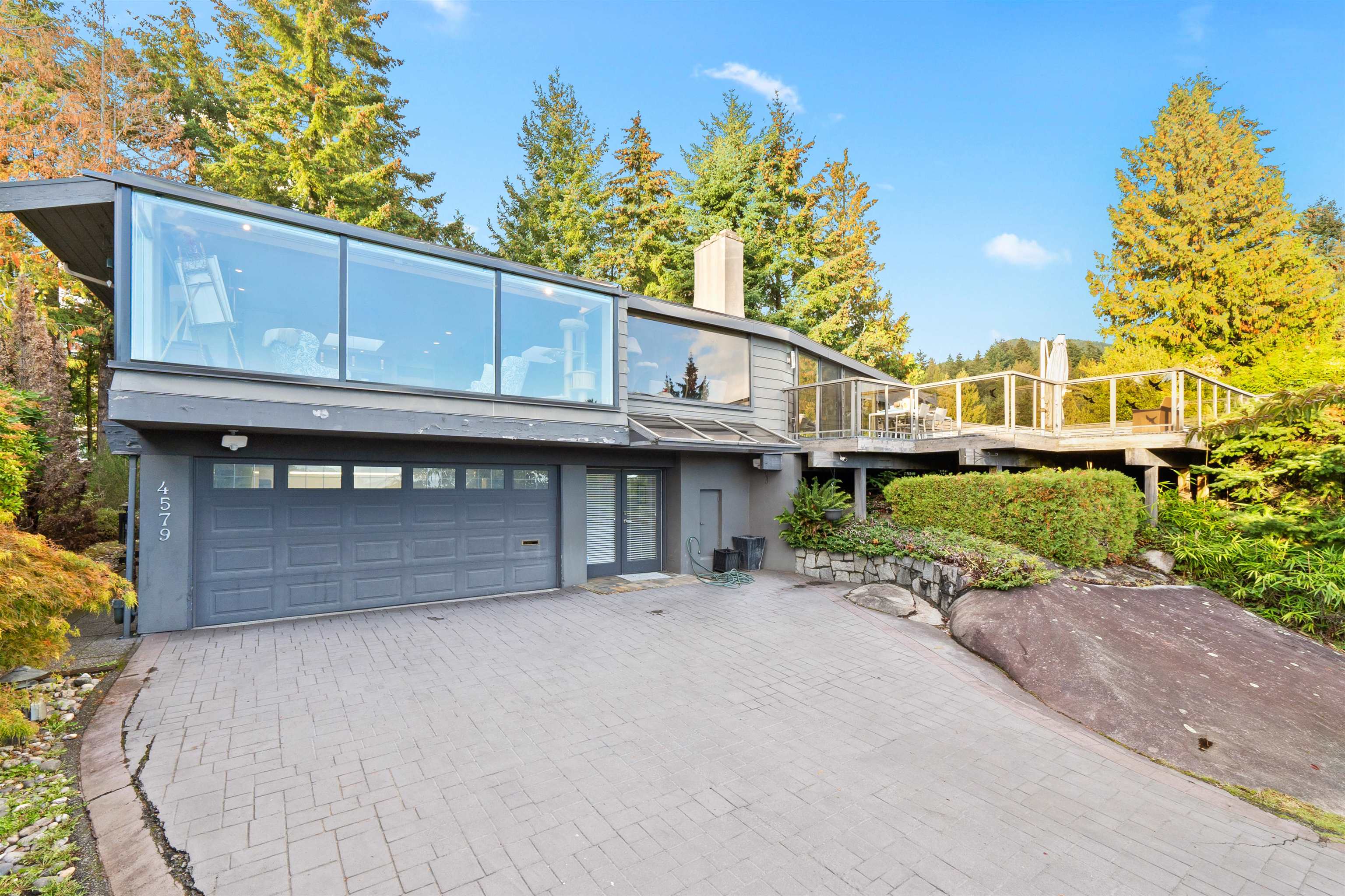 4579 WOODGREEN COURT, West Vancouver BC V7S 2V8, R3059033, BC,