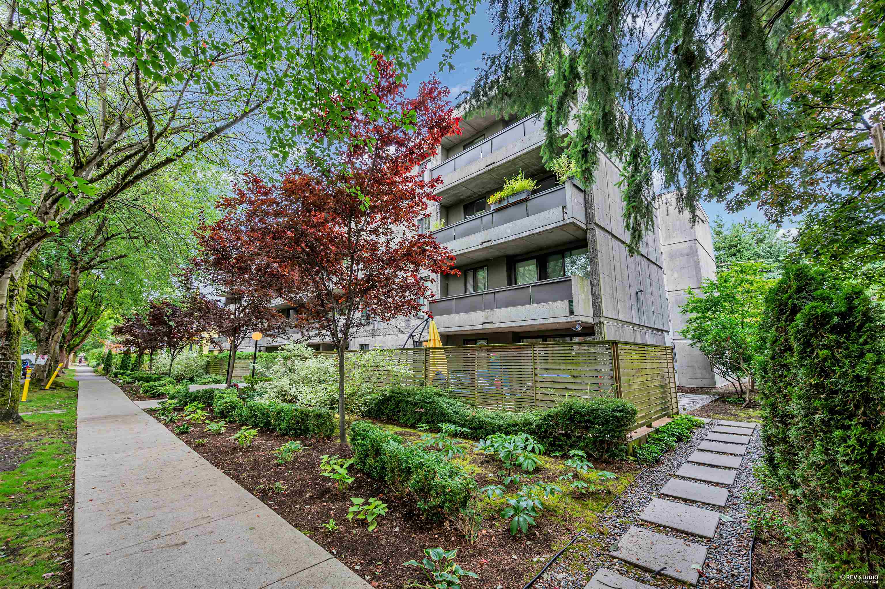 203 1867 3RD AVENUE, R3059078, BC,