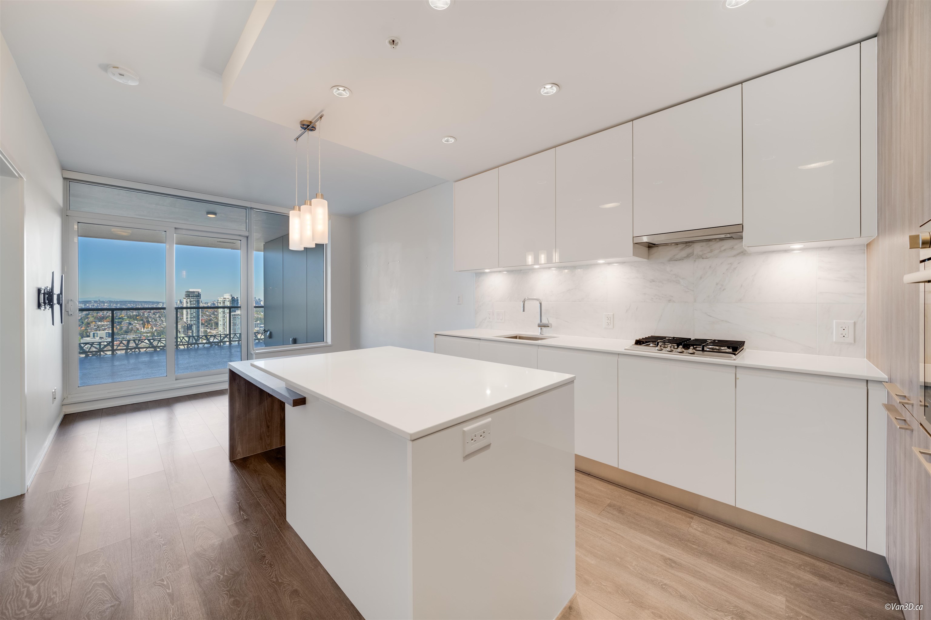 3907 1955 ALPHA WAY, R3059226, BC,
